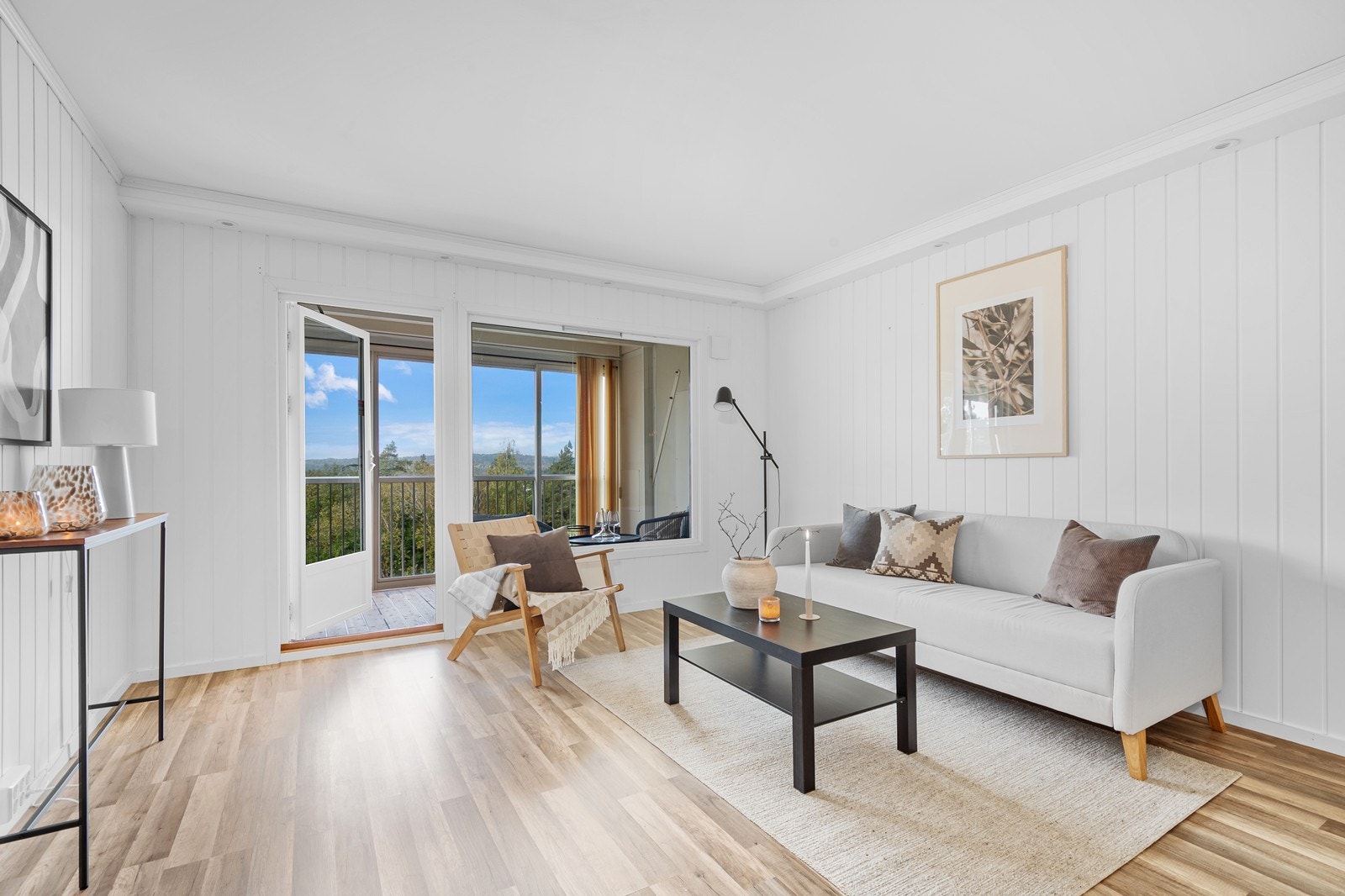 En pen 2-roms med god standard og fin planløsning, i et rolig og sentralt boligområde. Galleribilde