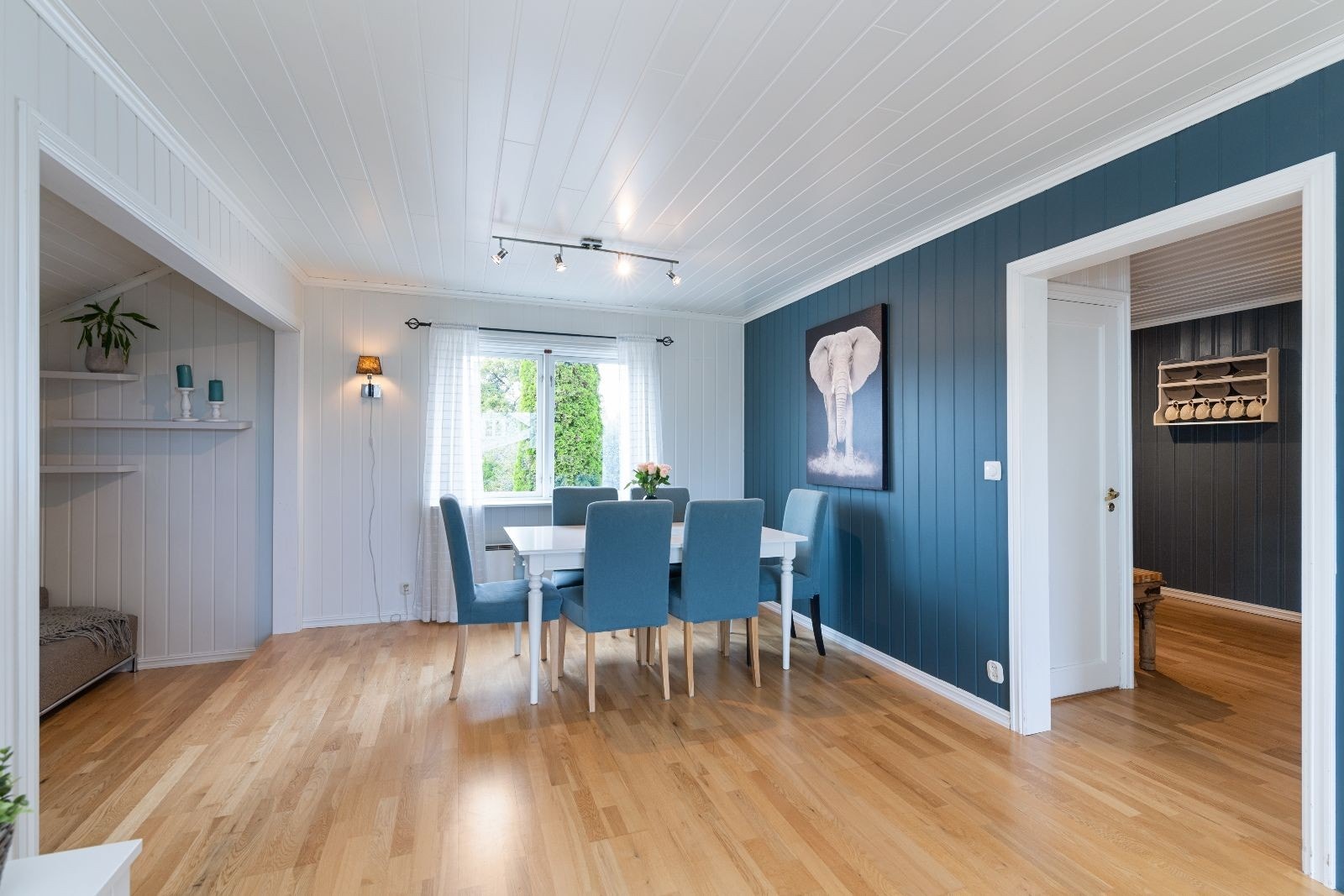 Plass til spisestue Galleribilde