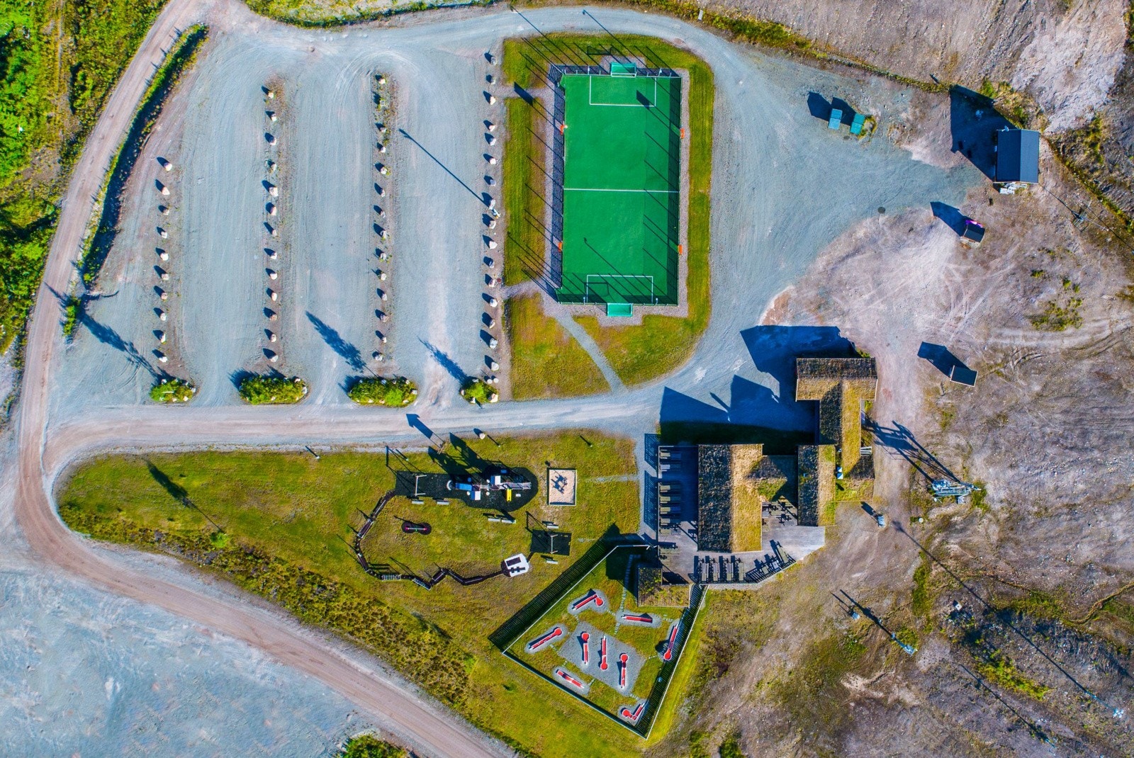 Mattisstua fugleperspektiv. Her kan du nyte et godt måltid i en moderne, og til tider pulserende atmosfære. Galleribilde