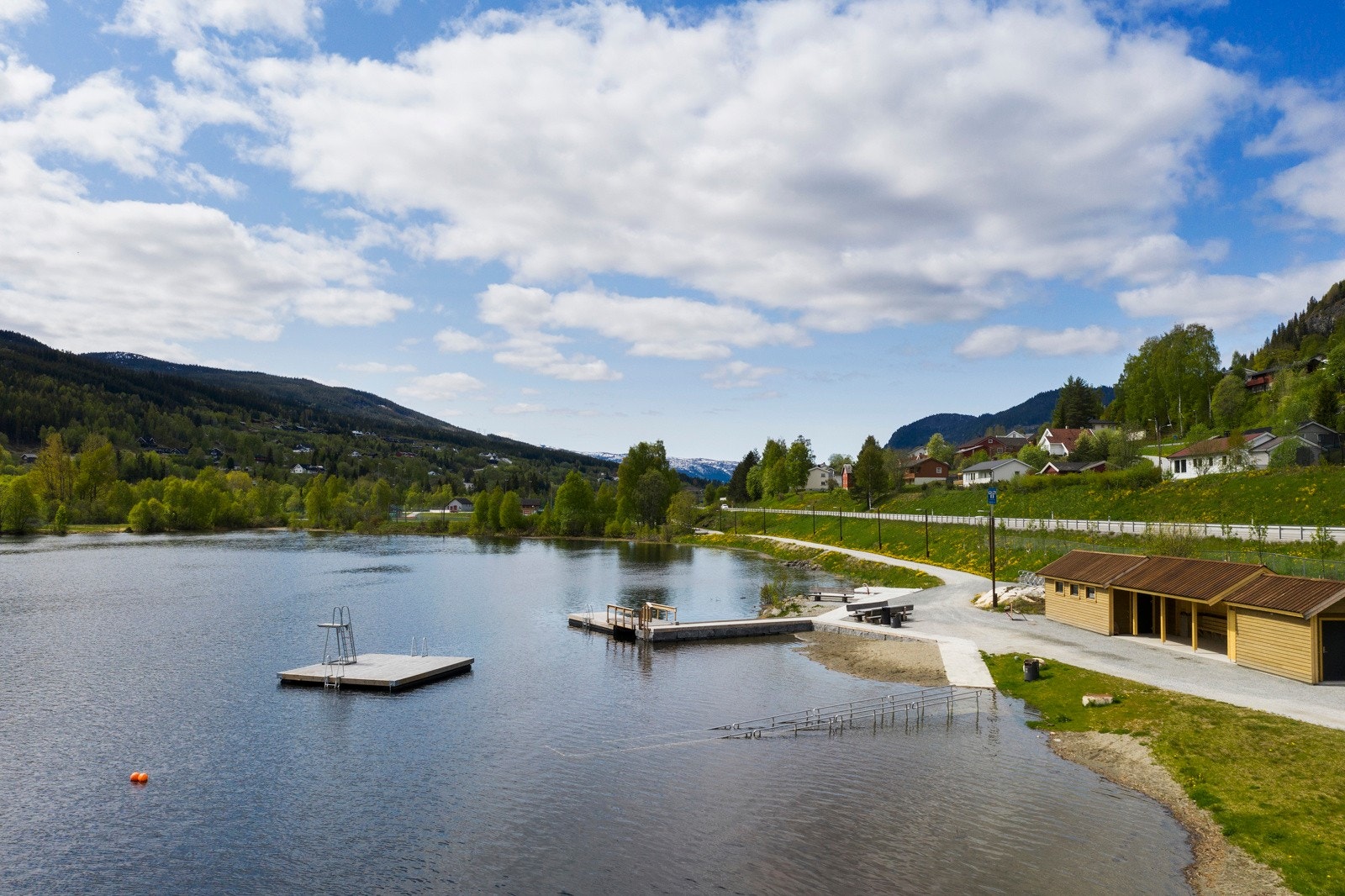 Elvelangs med flotte muligheter Galleribilde