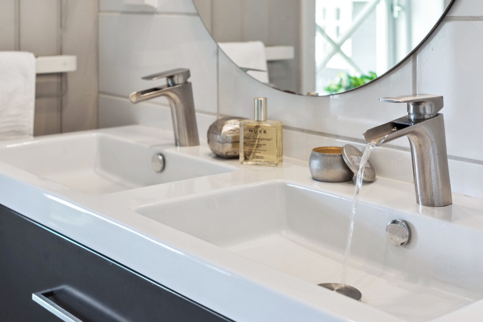 Dette badet har doble servanter. Galleribilde