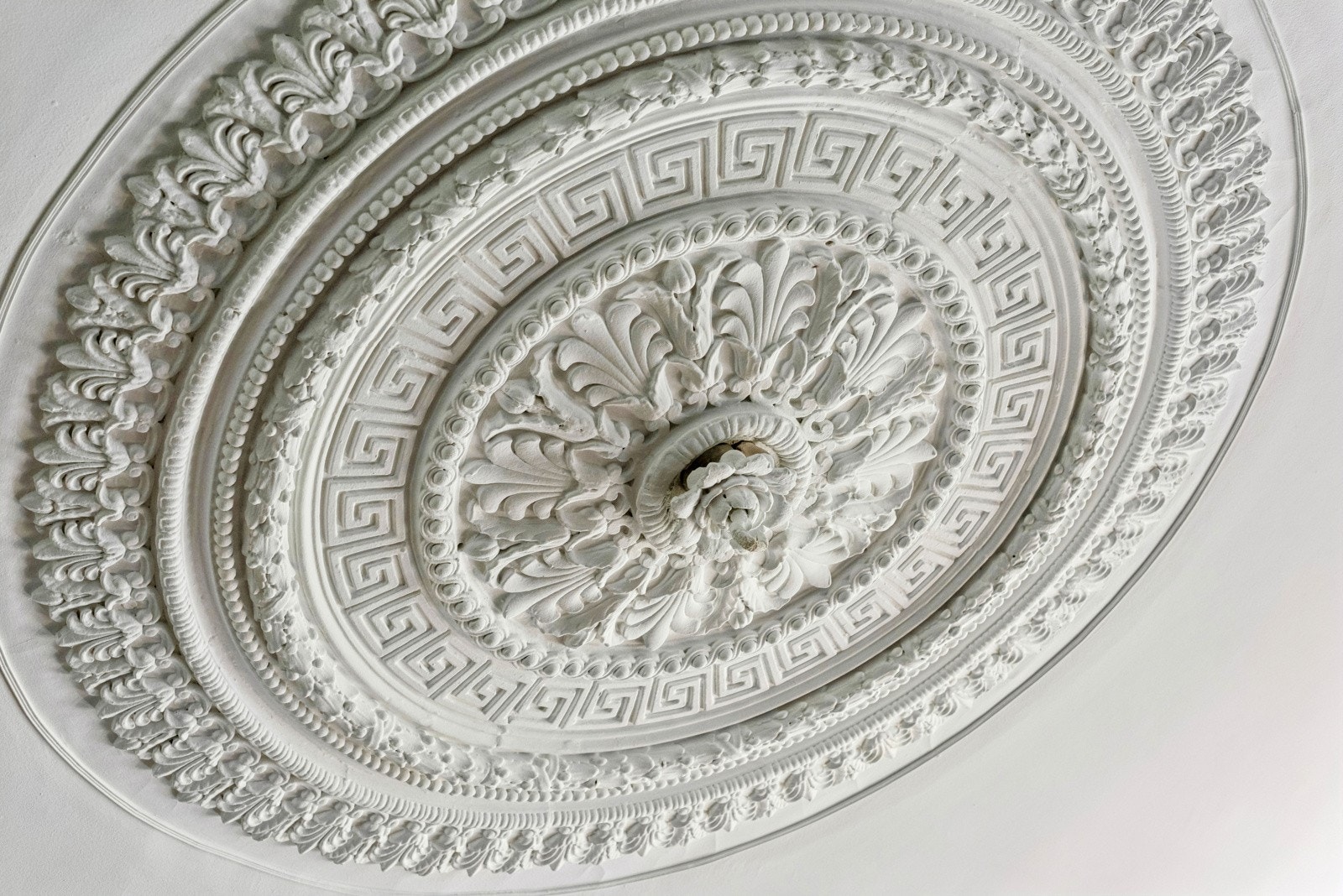 Bygget er fra 1835 og har en rekke lekre detaljer. Galleribilde