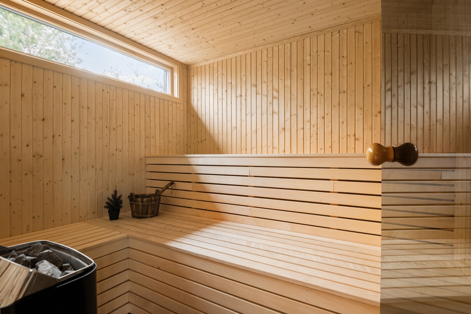 Sist men ikke minst må vi ikke glemme saunaen. Denne har enkel tilgang fra entreen. Galleribilde