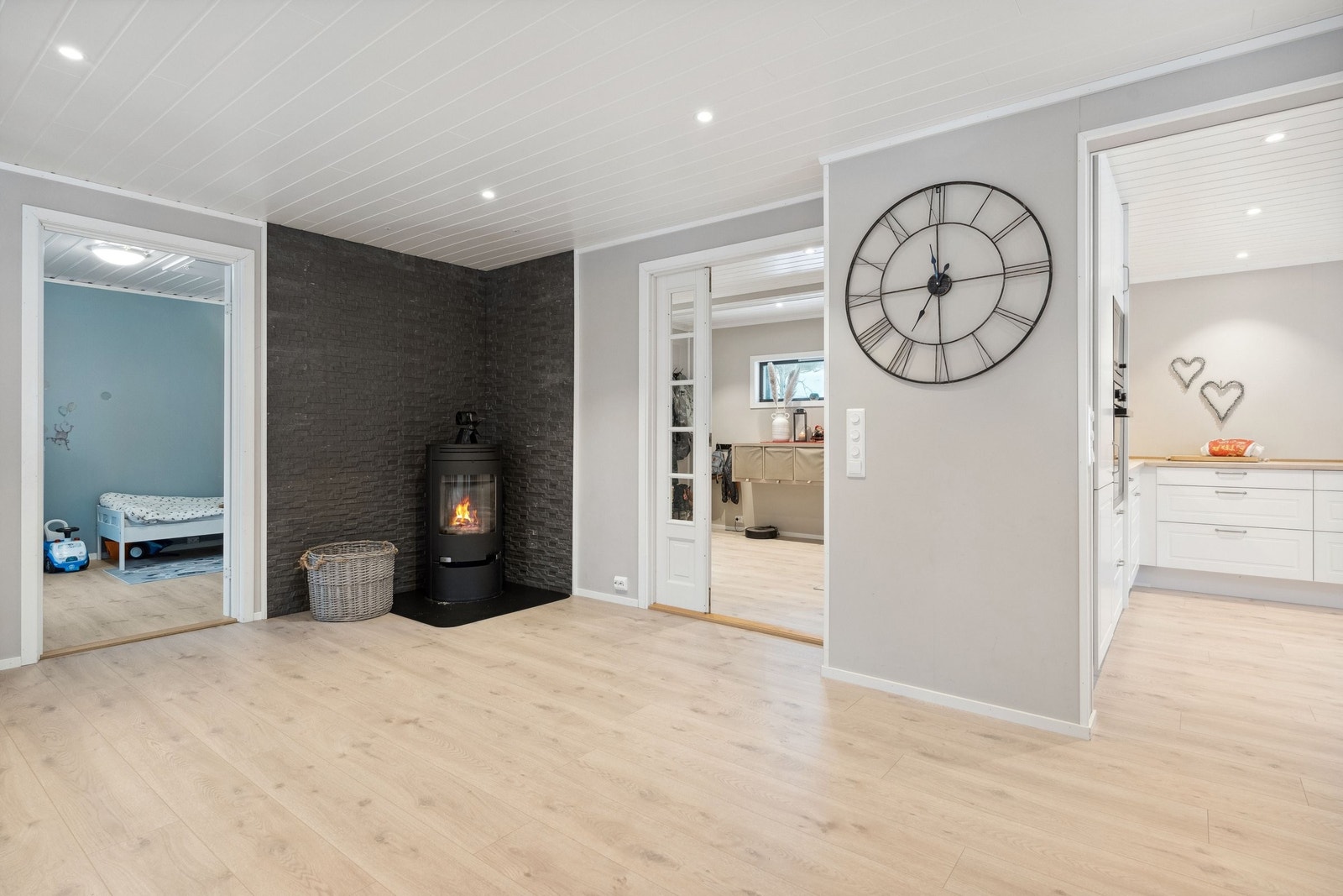 Stue/kjøkken, åpen løsning. Renovert 2022 Galleribilde