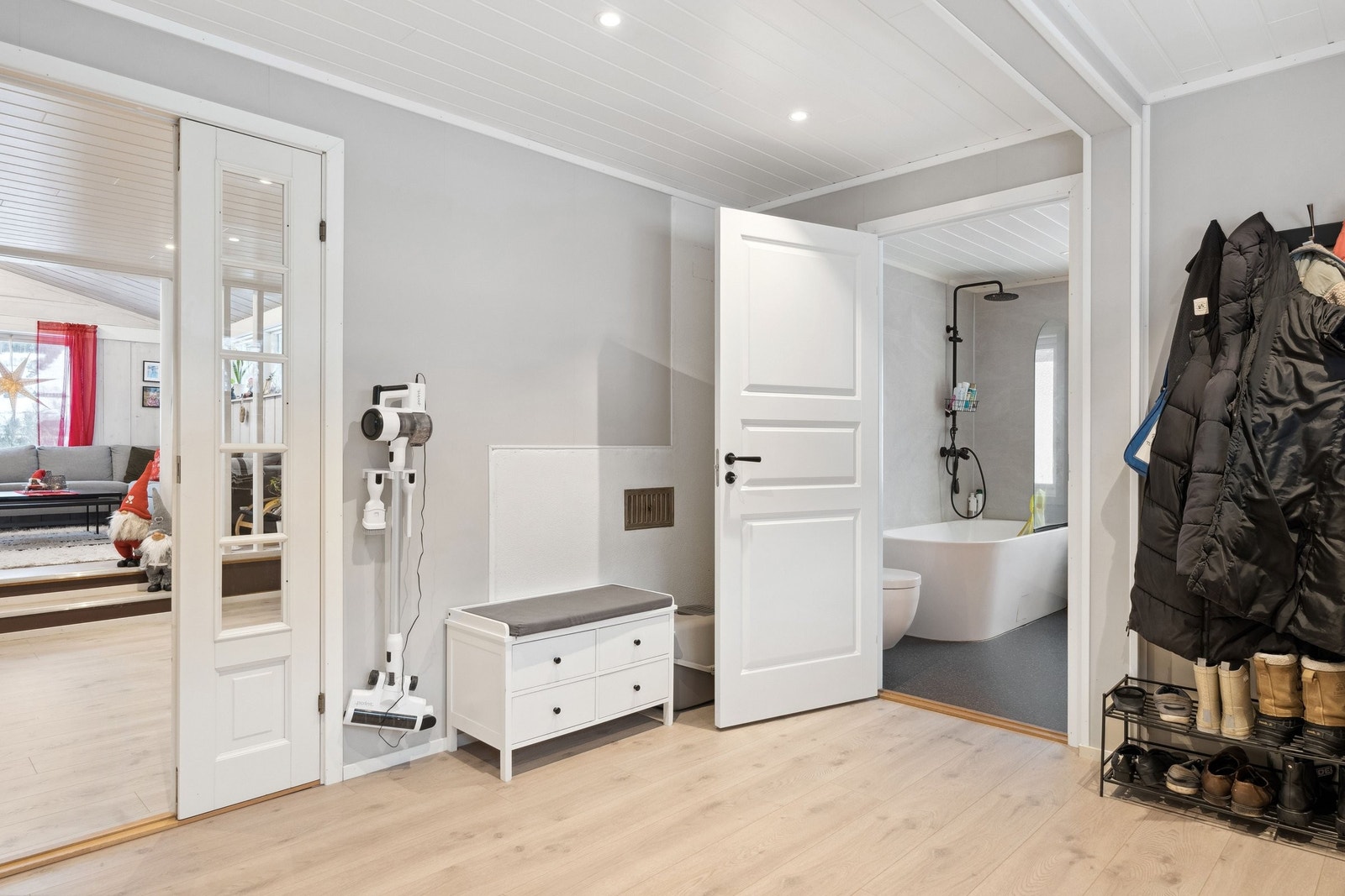 Inngangsparti. Renovert 2022 Galleribilde