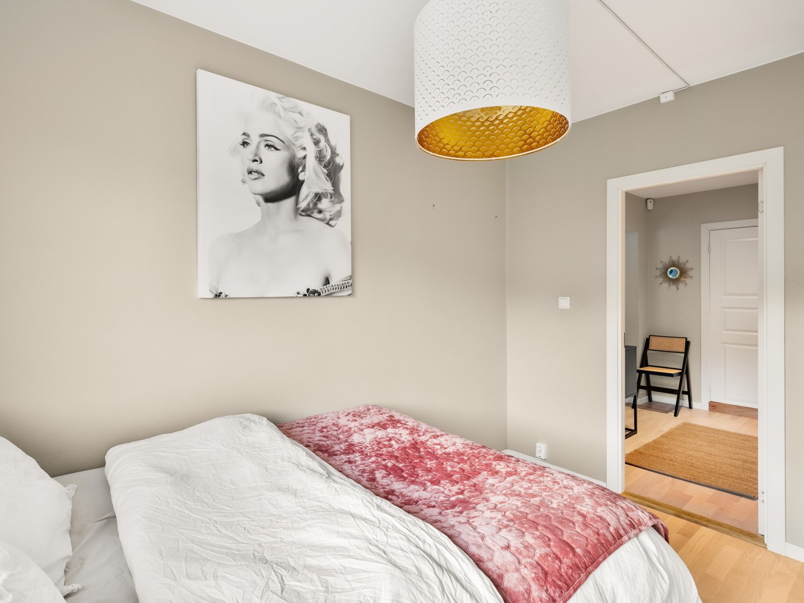 Leiligheten har tre gode soverom Galleribilde