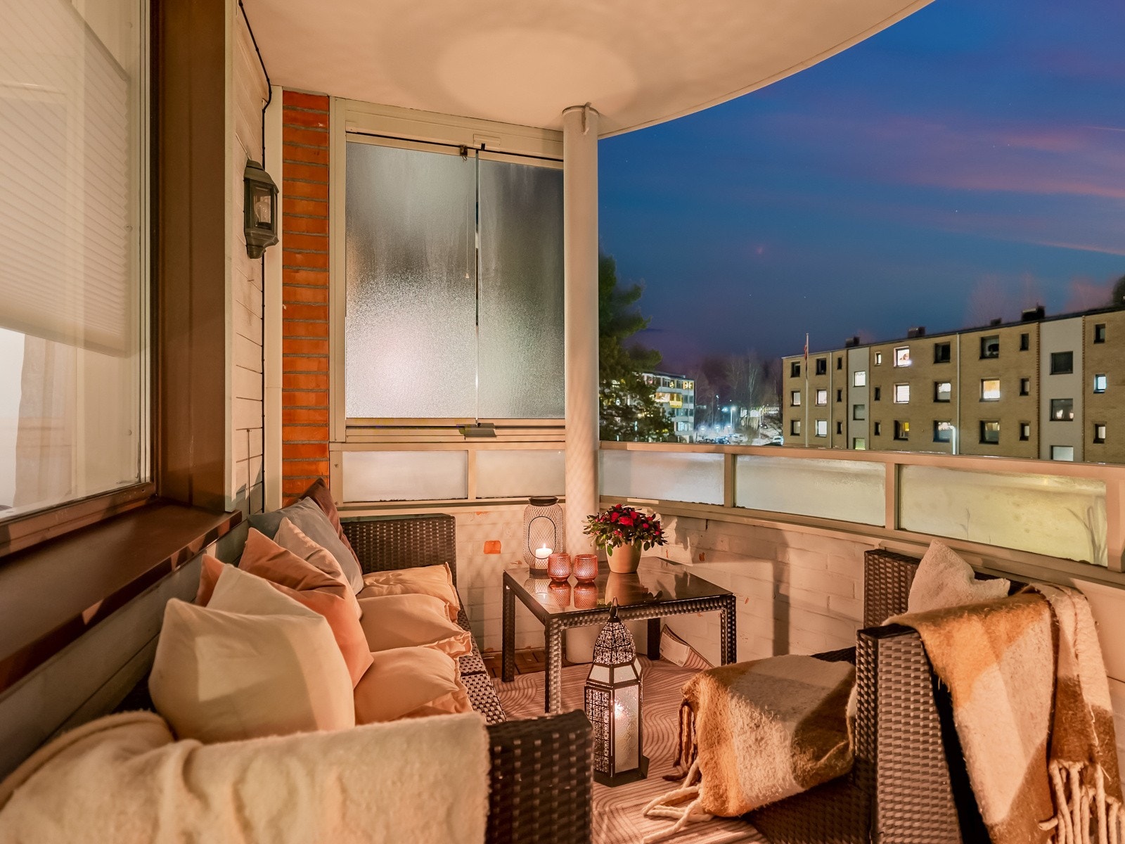 Gode møbleringsmuligheter på balkongen Galleribilde