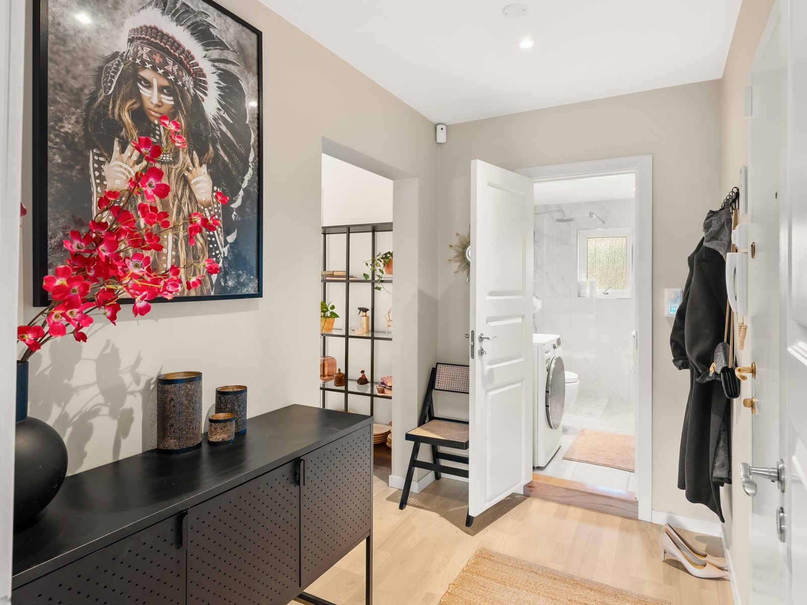 Innbydende og romslig inngangsparti Galleribilde