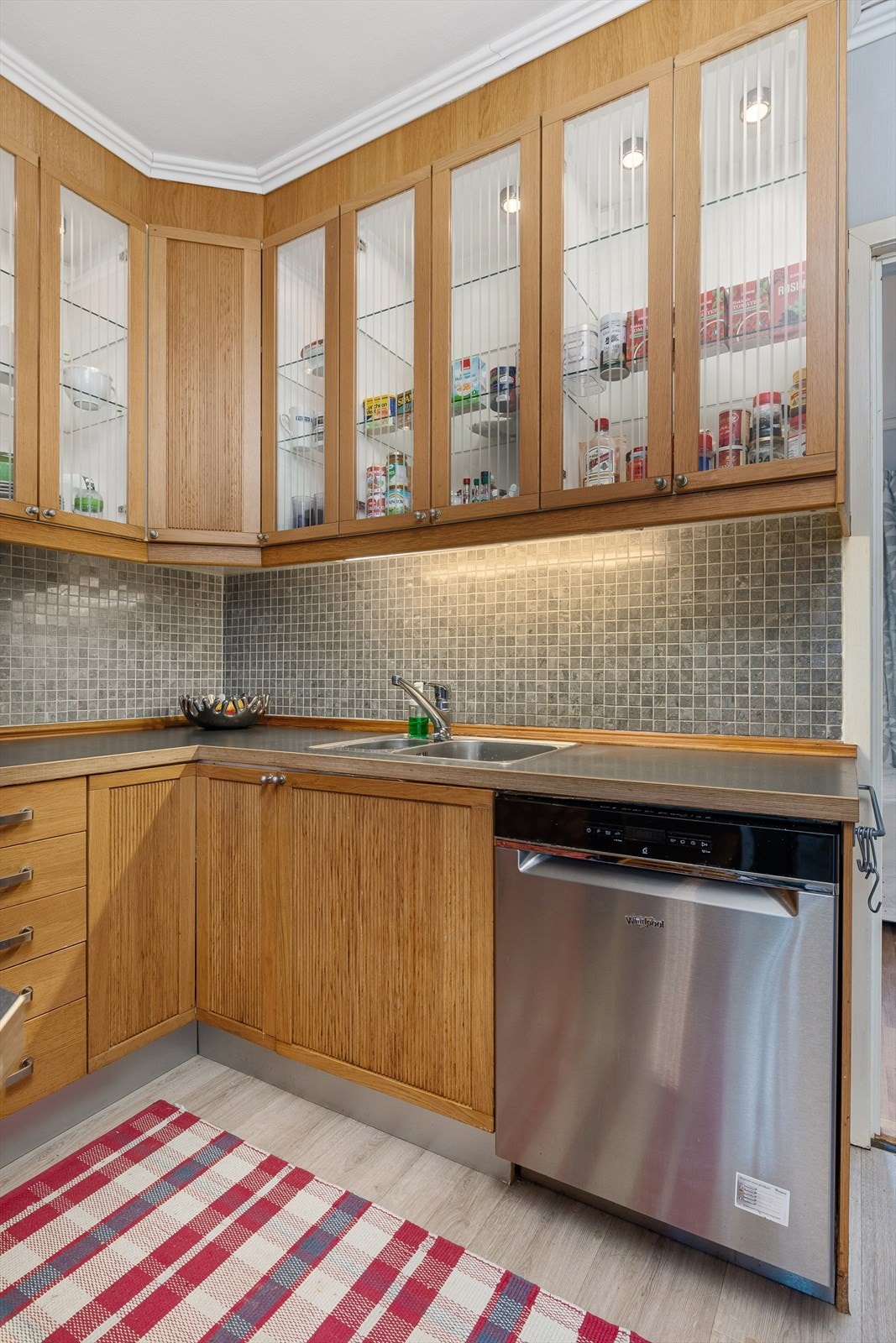 Det er integrerte hvitevarer som medfølger Galleribilde