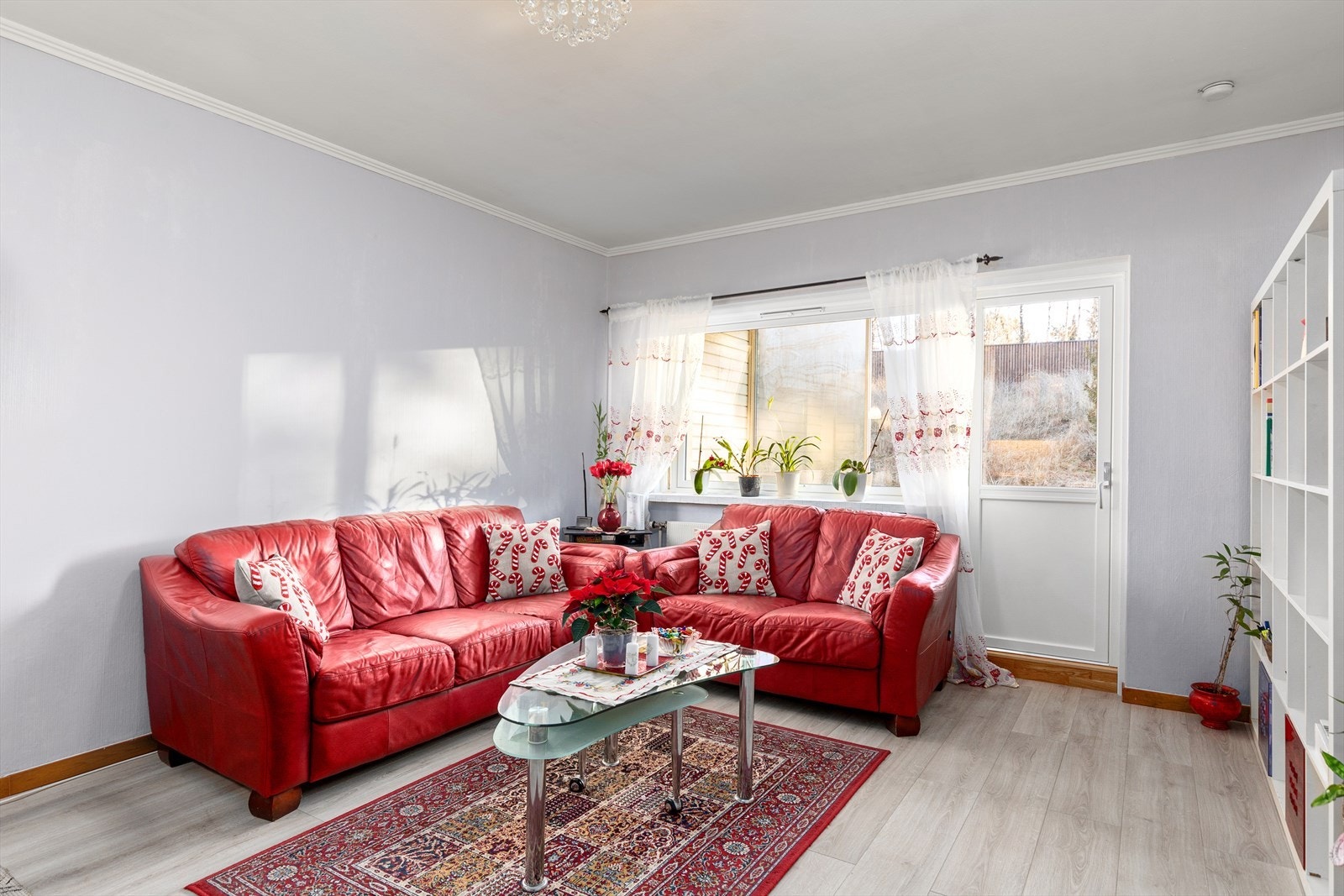 Det er godt med lysinnslipp fra vinduer vendt mot syd Galleribilde