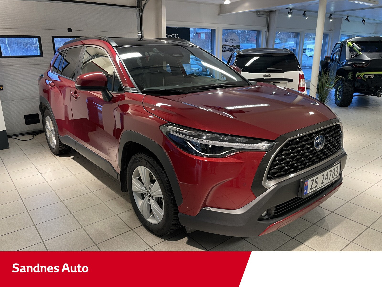 Toyota Corolla Cross 2,0 Hybrid AWD-i Executive Panorama & Leather