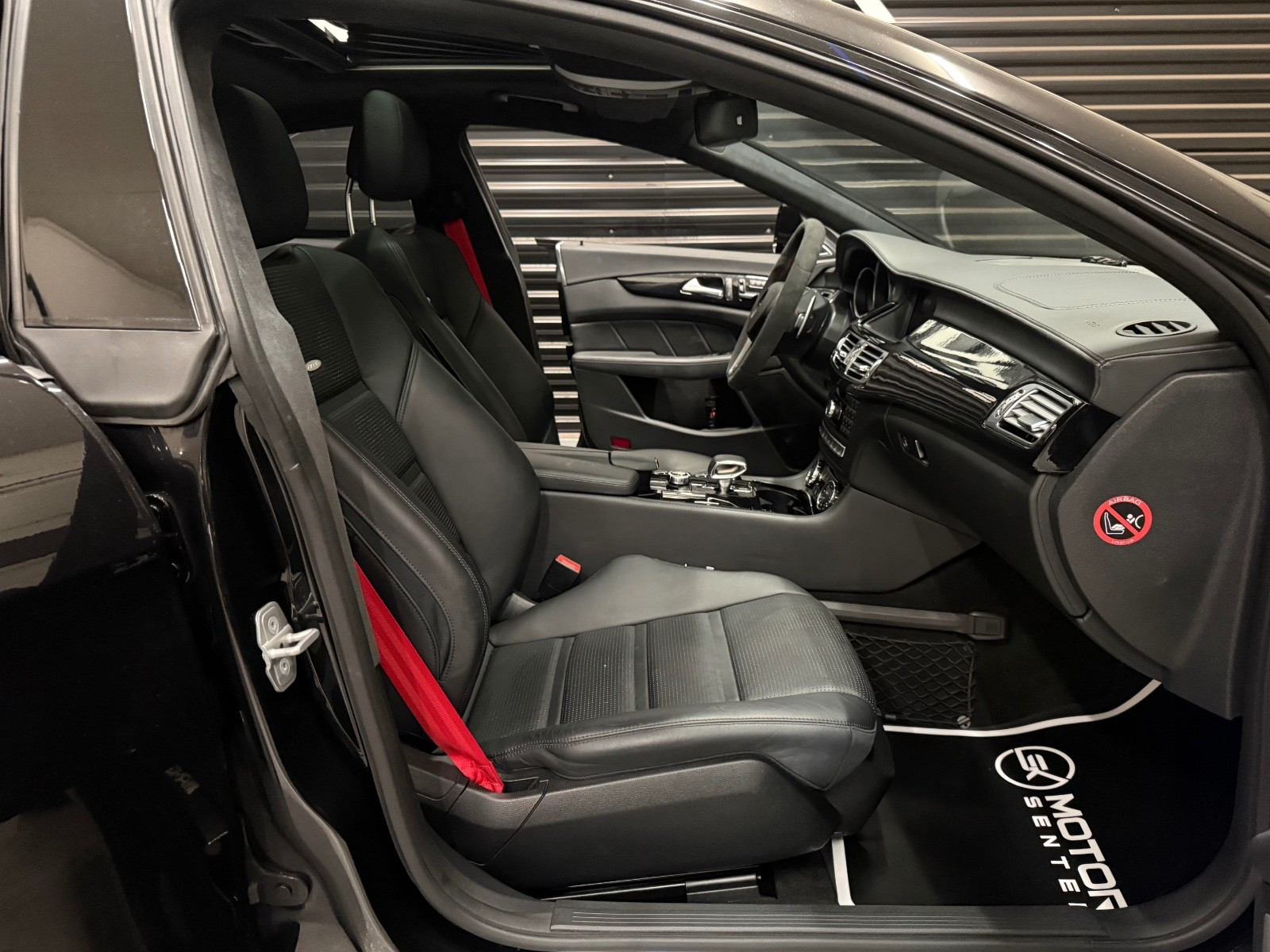 Hovedbilde av Mercedes-Benz CLS