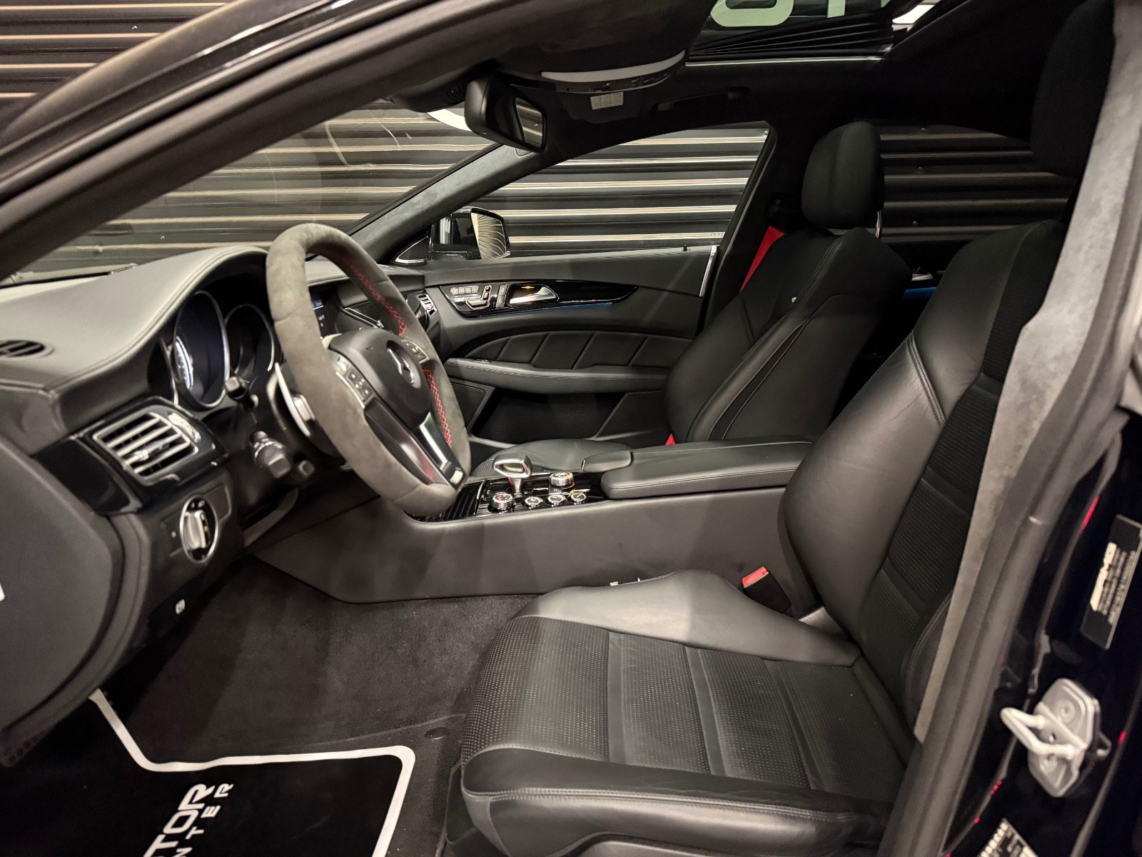 Hovedbilde av Mercedes-Benz CLS