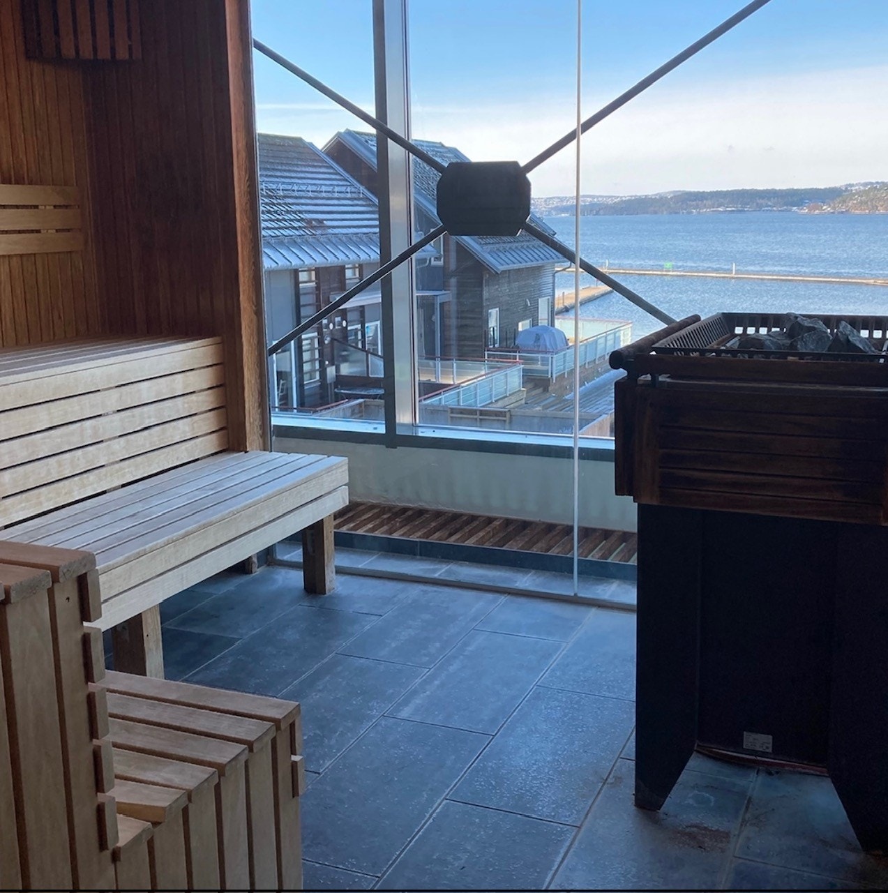 Holmsbu Resort sin egen badstue med utsikt utover Oslo-fjorden Galleribilde