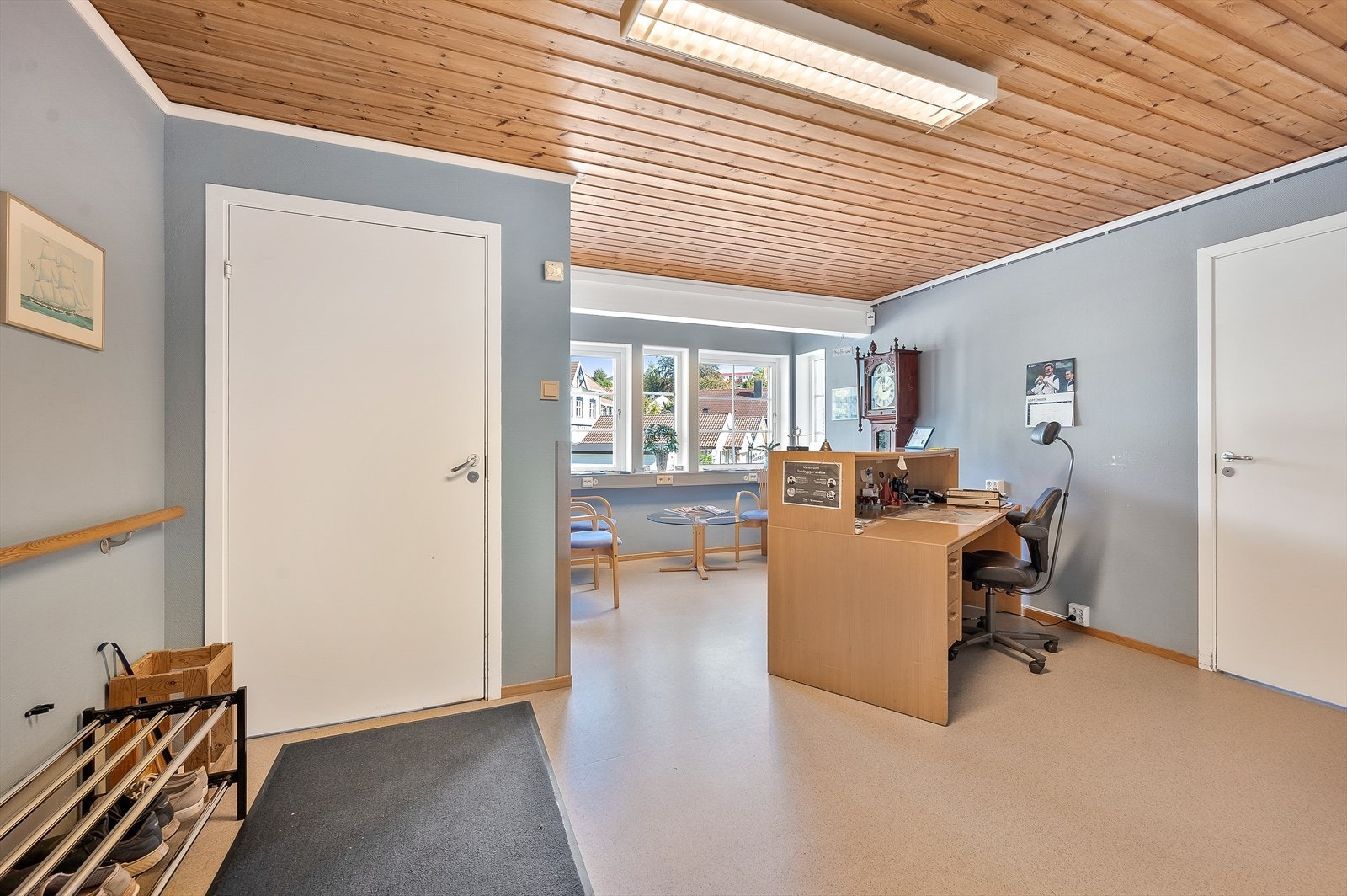 Resepsjon/venterom i 1.etasje Galleribilde
