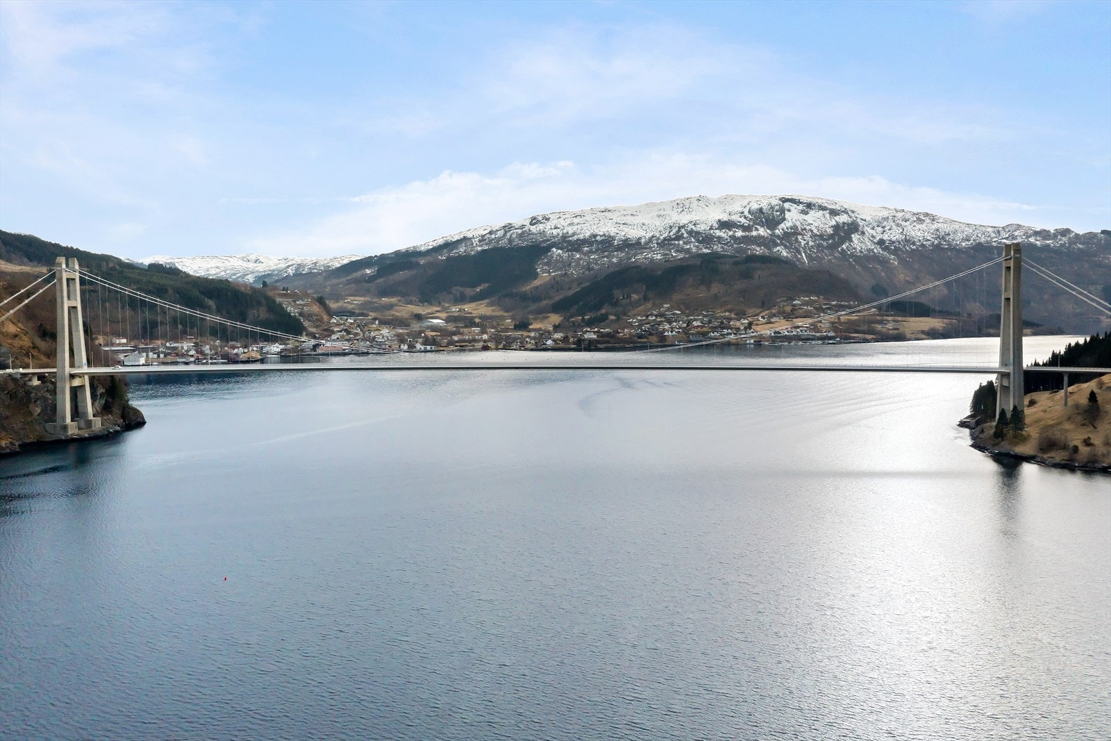 Utsikt mot flotte Dalsfjordbrua Galleribilde