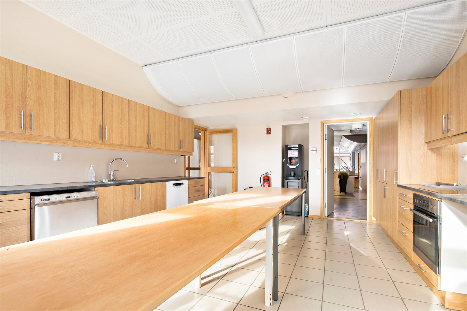 Kjøkkenet i hovudetasjen Galleribilde