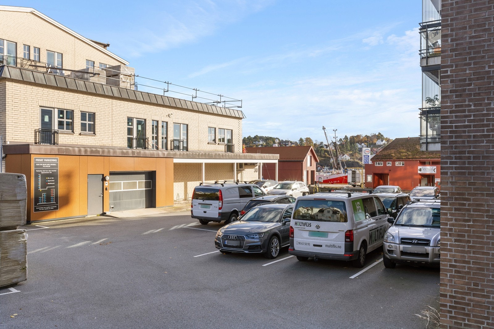 Parkeringsplass. Galleribilde