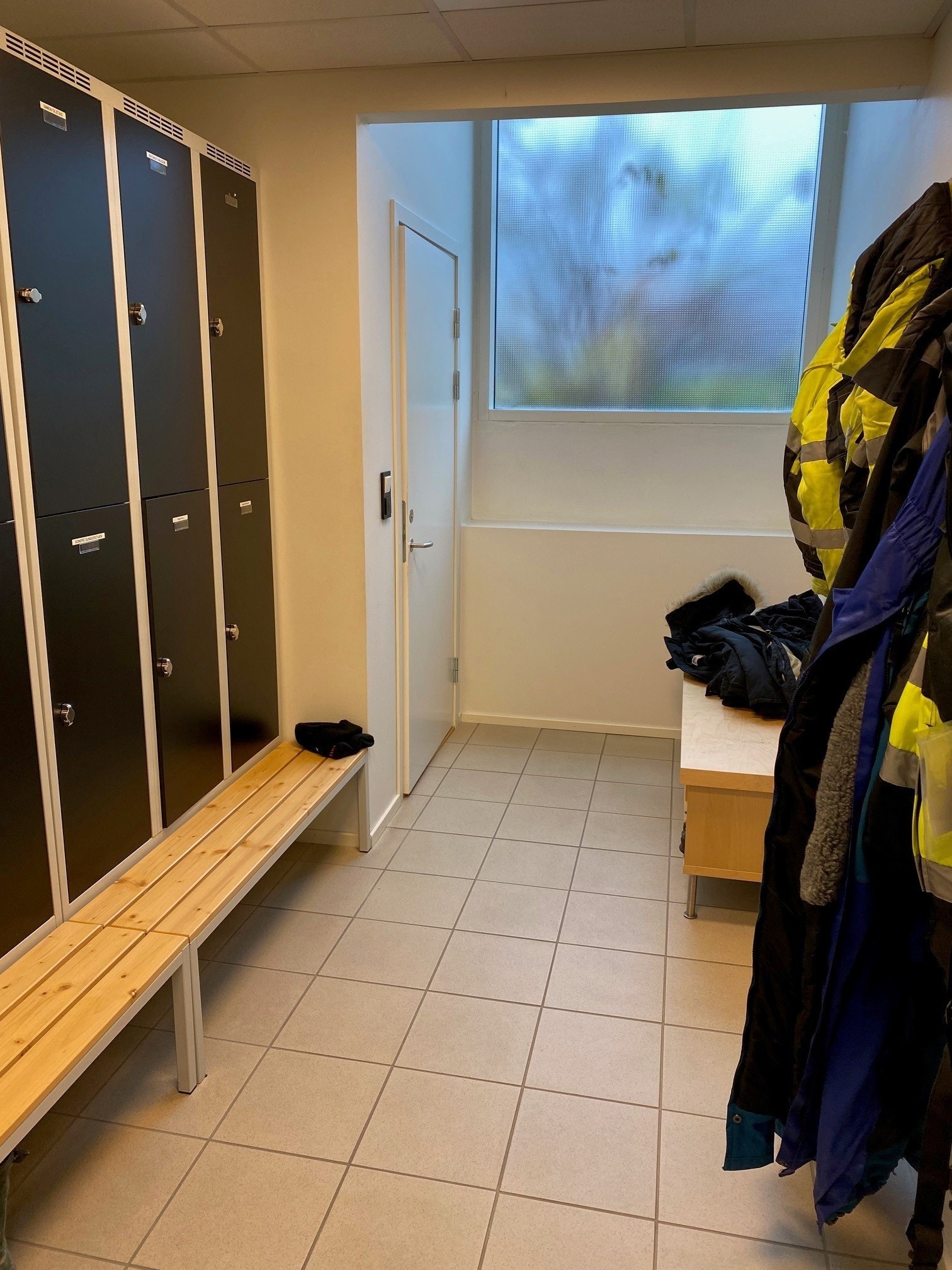 Garderobe Galleribilde