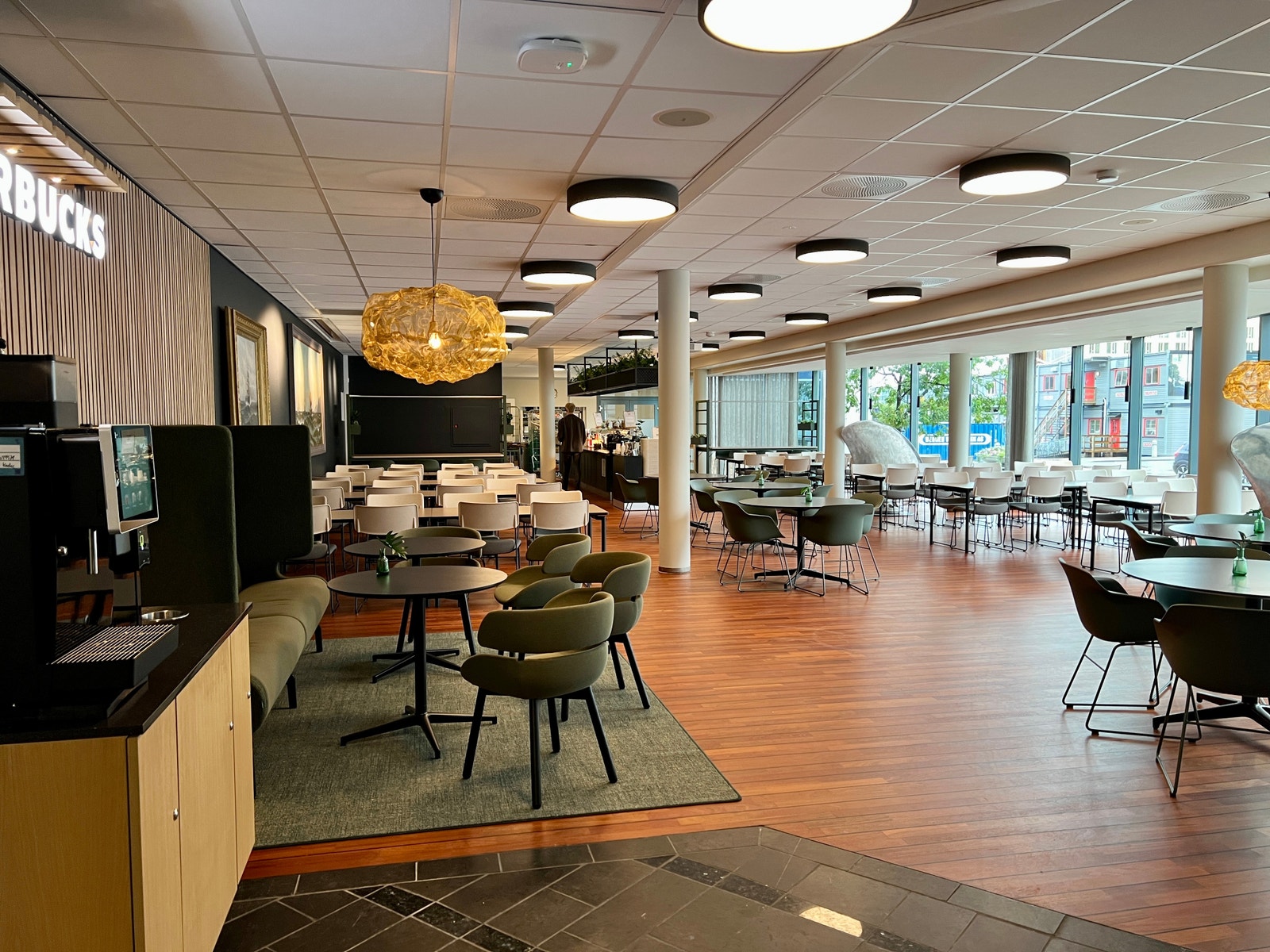 Leietakere har tilgang til kantine i både Motorhallen og Skipsbyggerhallen. Galleribilde