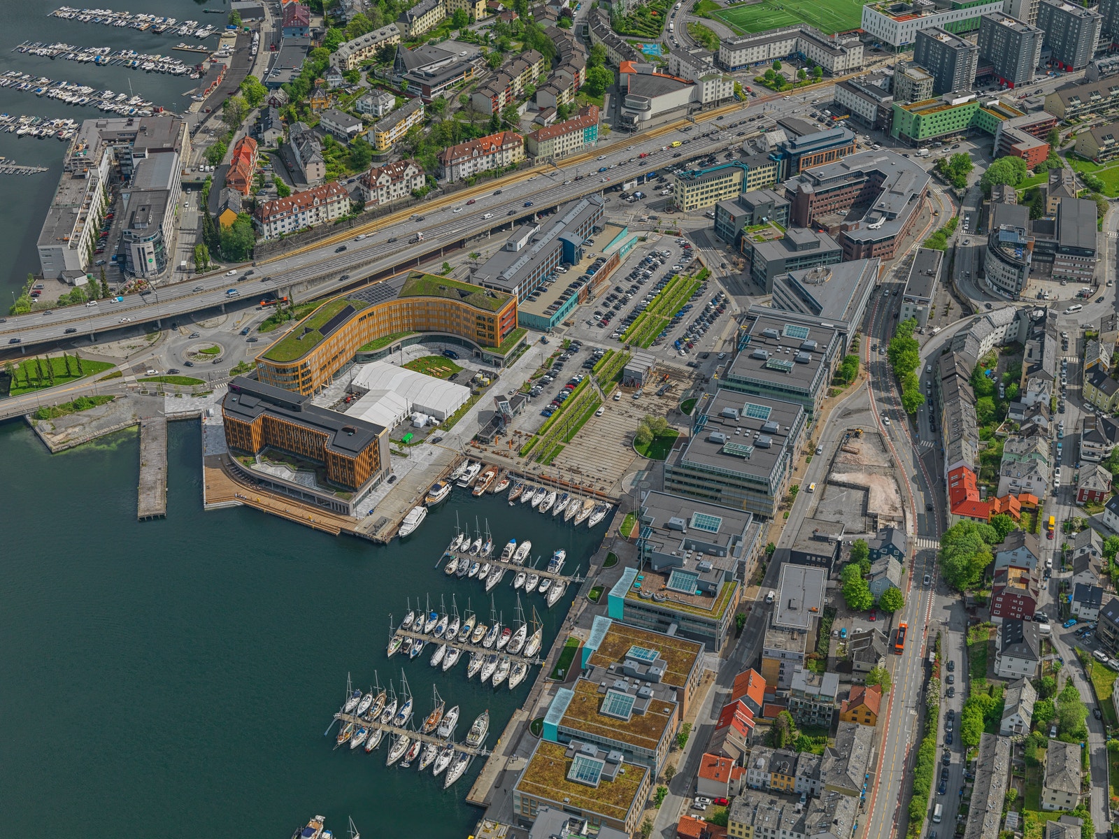 Ledig kontor sentralt i Solheimsviken. Galleribilde