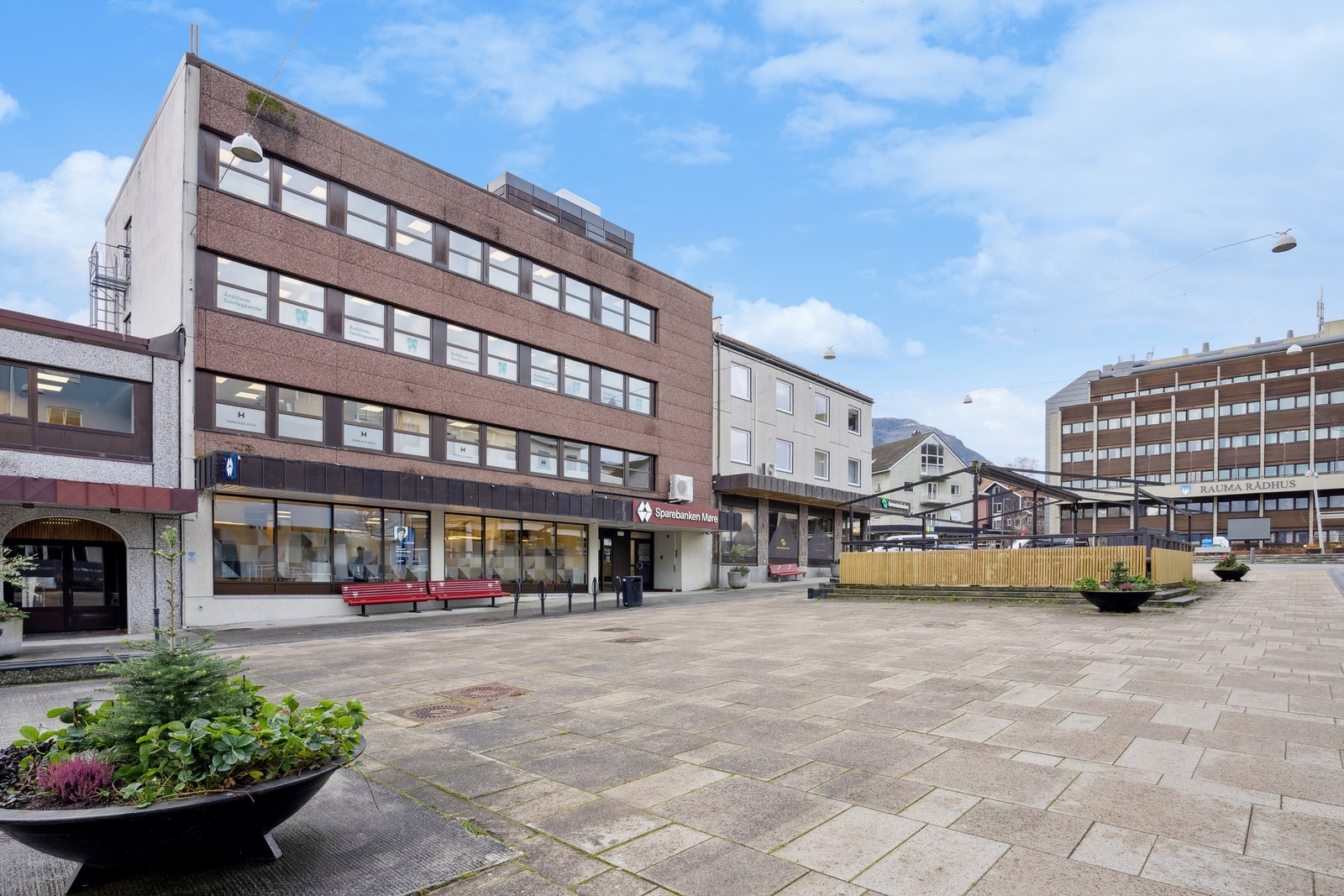Fasade og ute Galleribilde