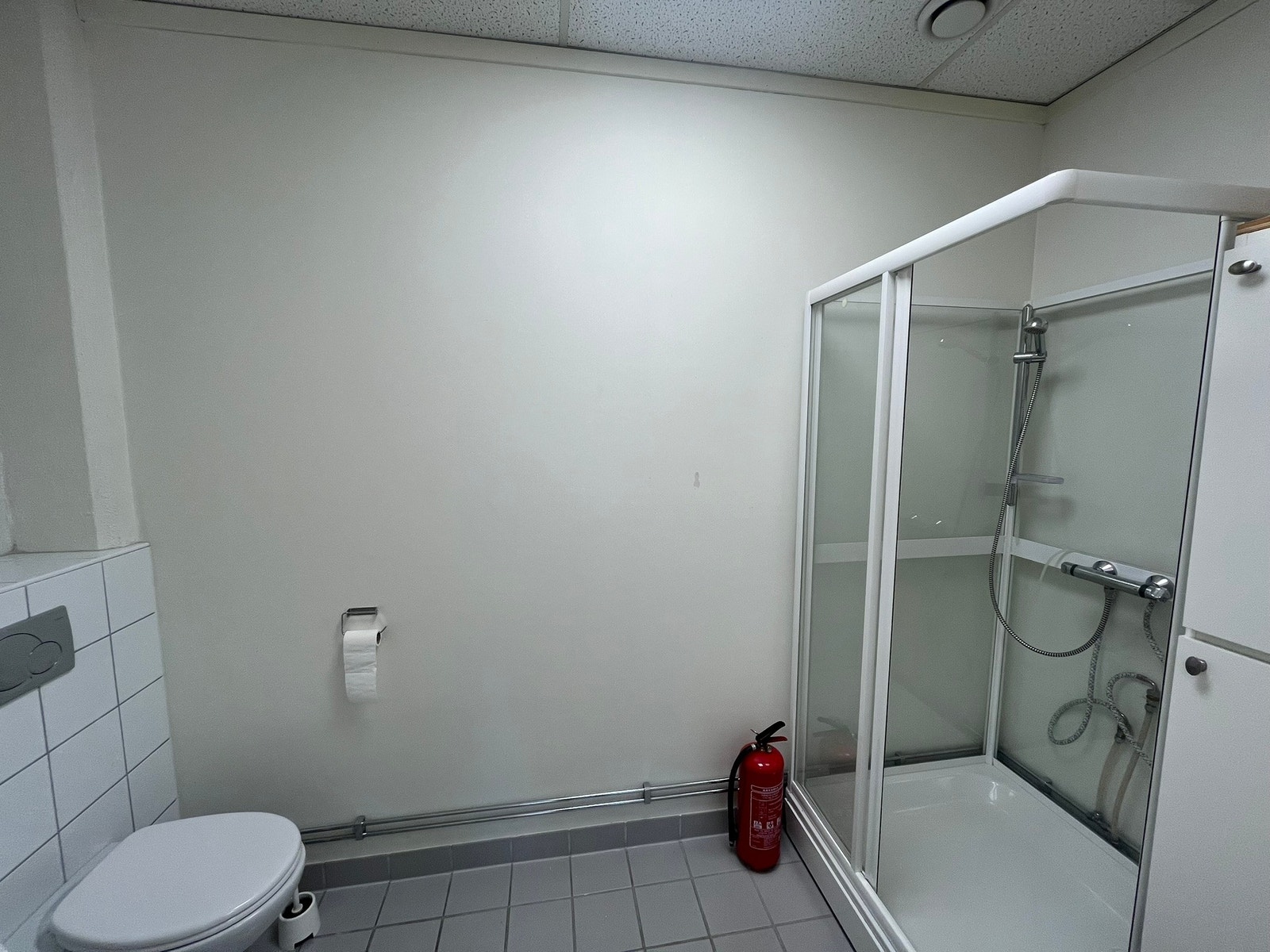 WC/DUSJ i lokalet. Galleribilde