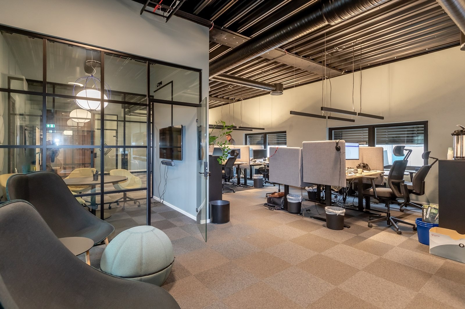 Jernbanegata-Eksempel innredet areal Galleribilde