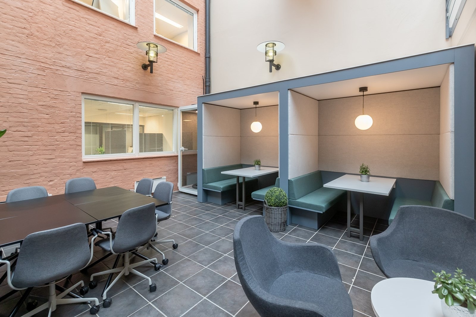 Jernbanegata-Fellesareal Galleribilde