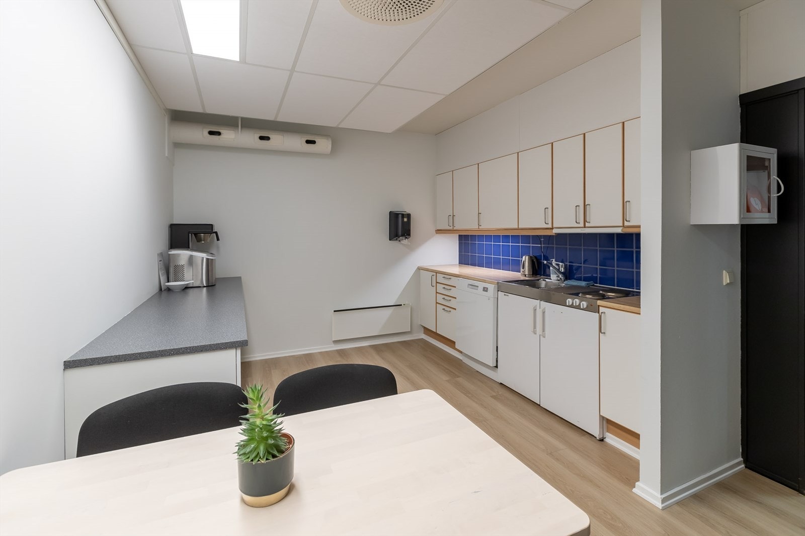 Jernbanegata-Fellesareal Galleribilde