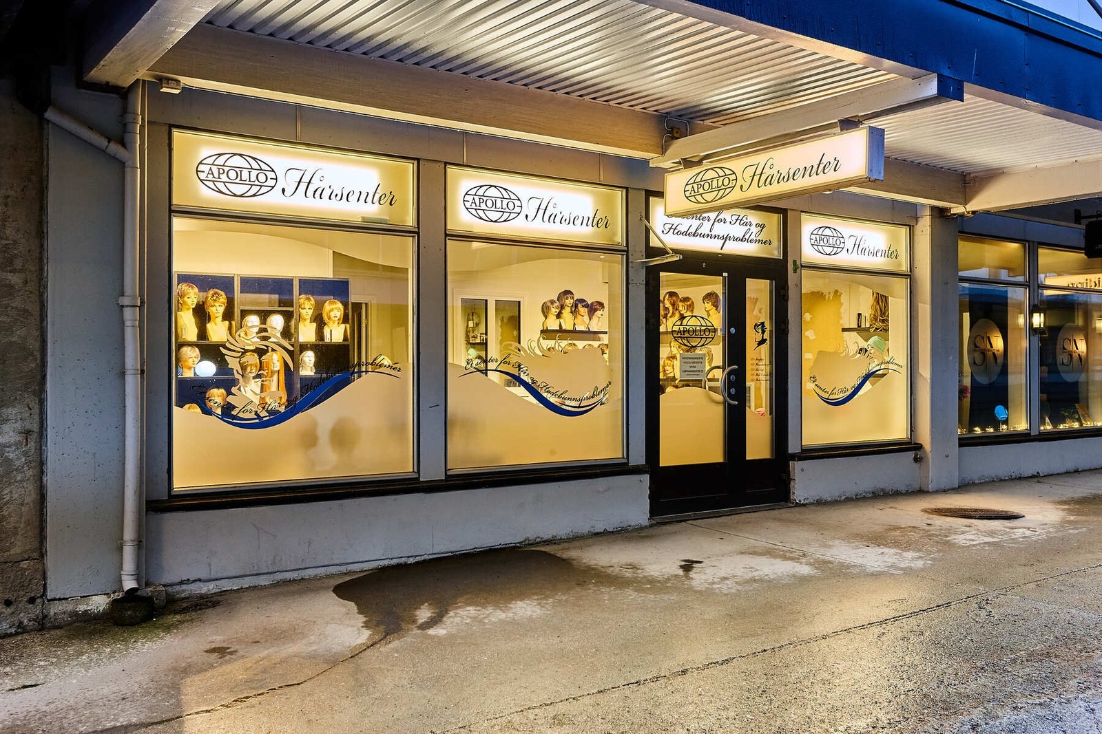 Strandgata 37 C (Seksjon 1).
Næringsareal samt personalrom, herunder bl.a. flere behandlingsrom og arbeidsrom, kontor, personalrom, wc og lager. Galleribilde