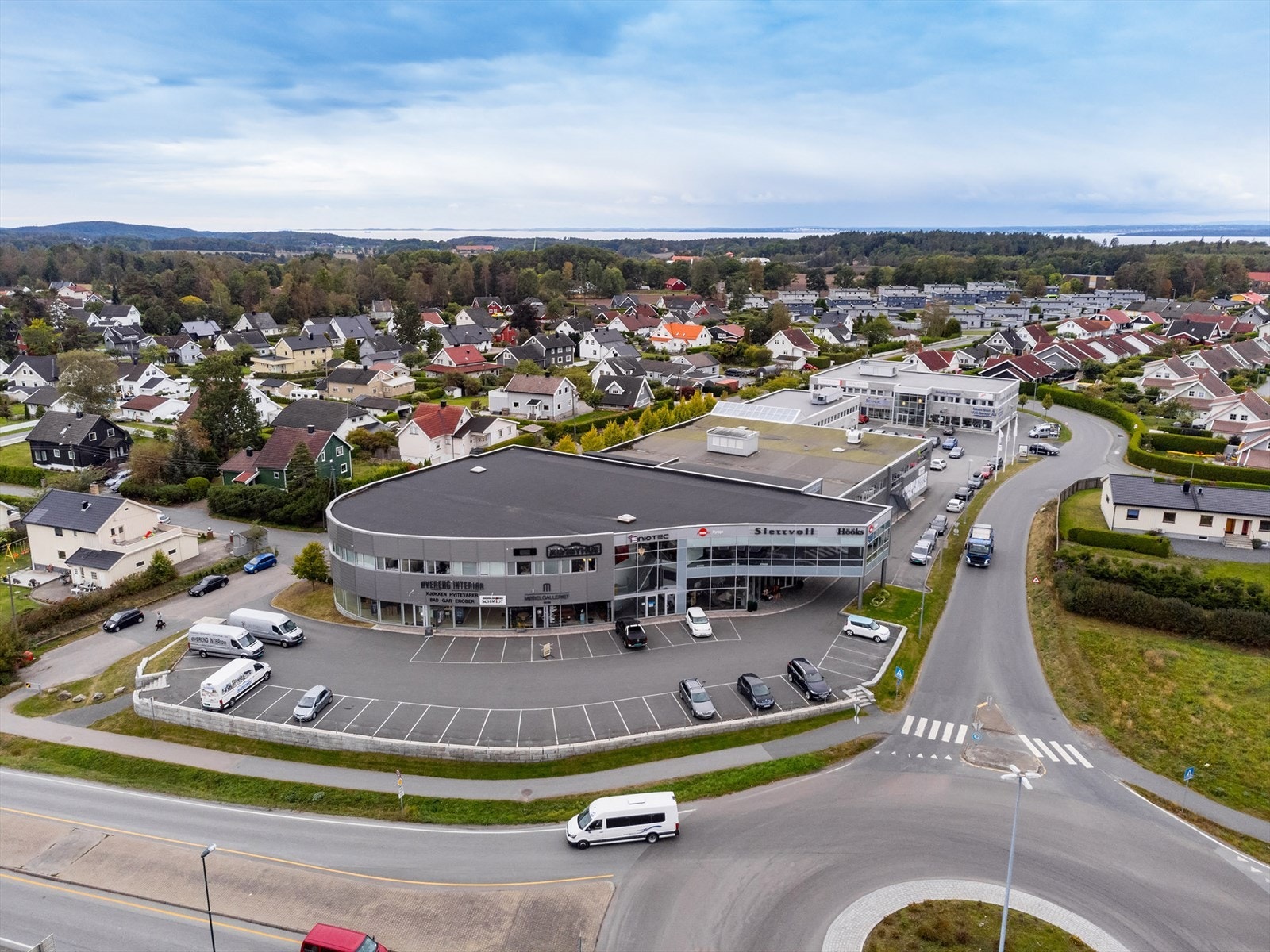 Ekholtveien 114 fra luften Galleribilde