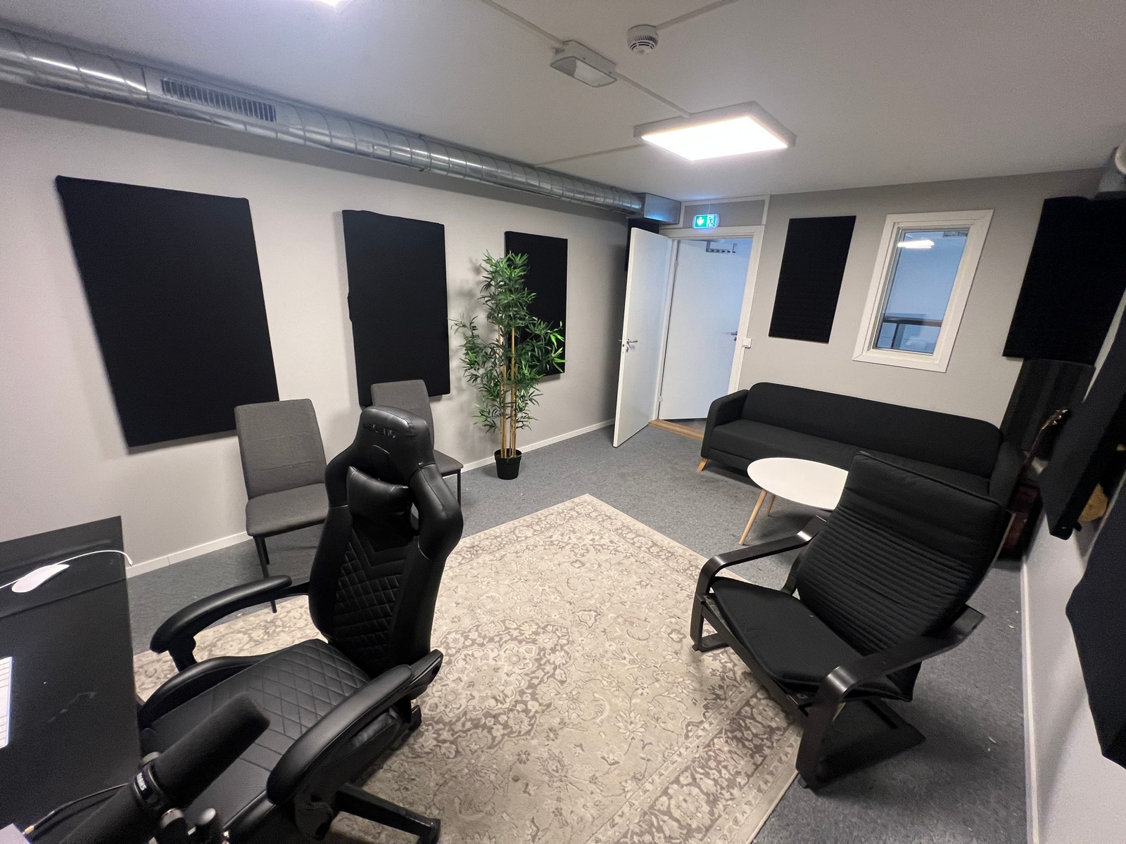 Flytende rom/ Studio Galleribilde