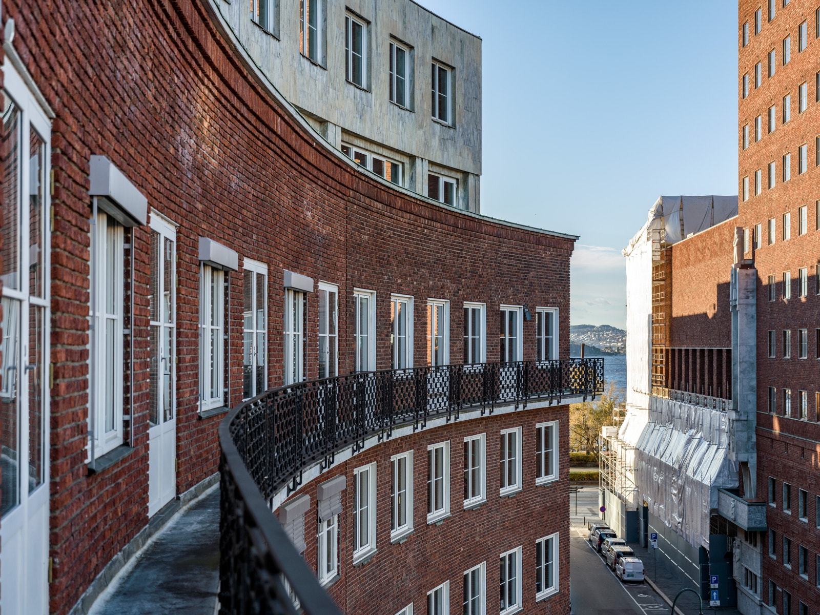 Tett på Aker Brygge Galleribilde