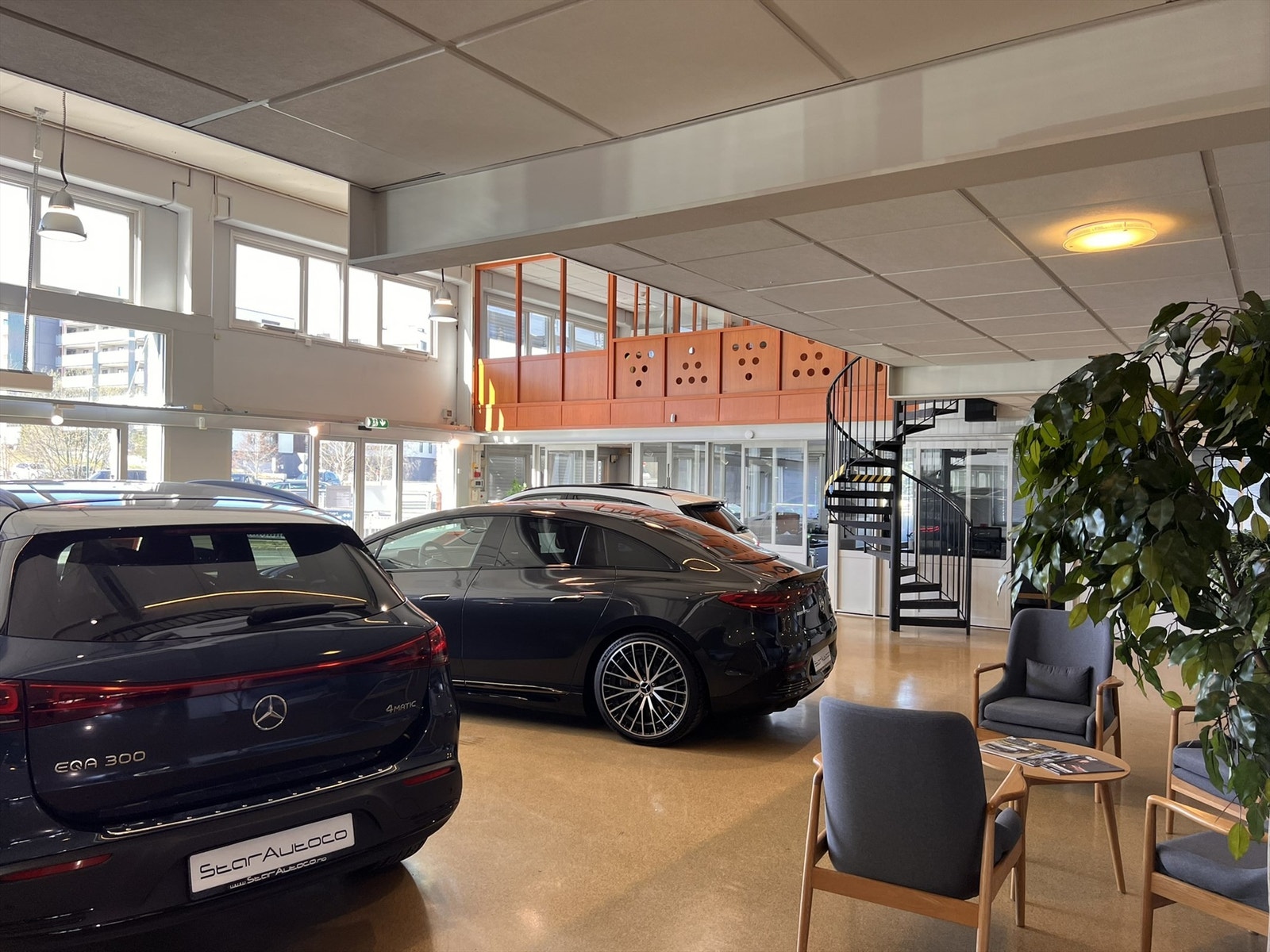 1 ets - Fra bilheis og mot vinduer.JPEG Galleribilde