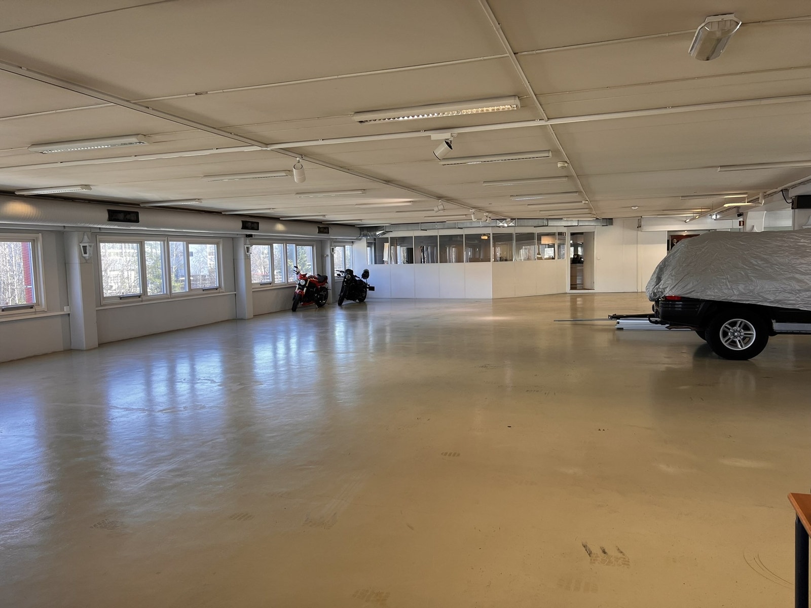 2 ets - utstilling.JPEG Galleribilde
