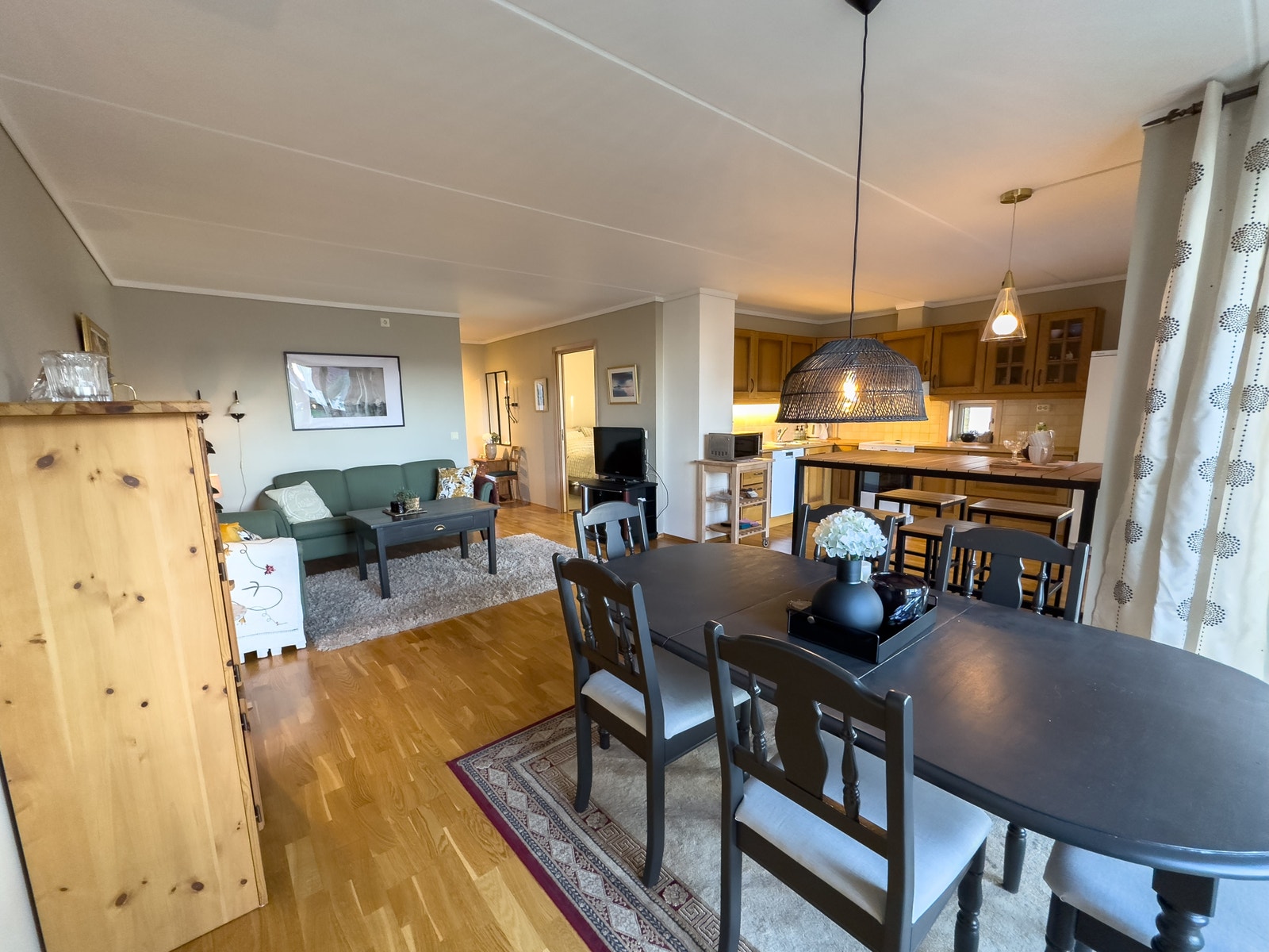 Stue/kjøkken Galleribilde