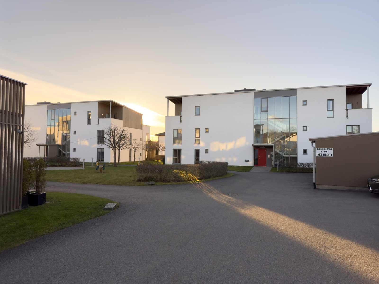 Gårdsplass/gjester Galleribilde