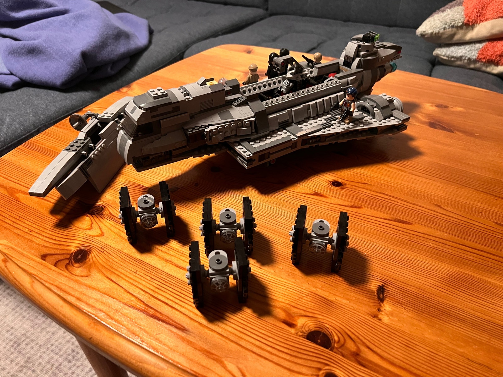 Lego Star Wars Imperial Assault Carrier sett# 75106 FINN-torget