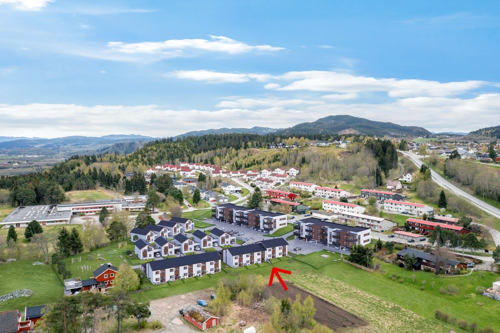 På Sollia - Melhus Vest, kan vi nå presentere 5 flotte, prosjekterte rekkehus for salg! Galleribilde
