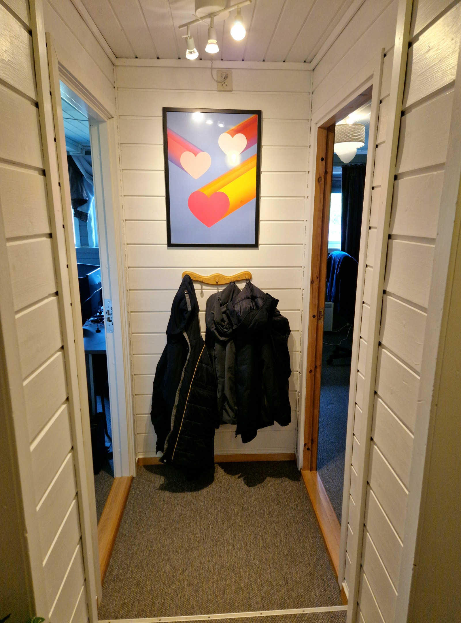 Gang, liten trapp ned til soverommene Galleribilde
