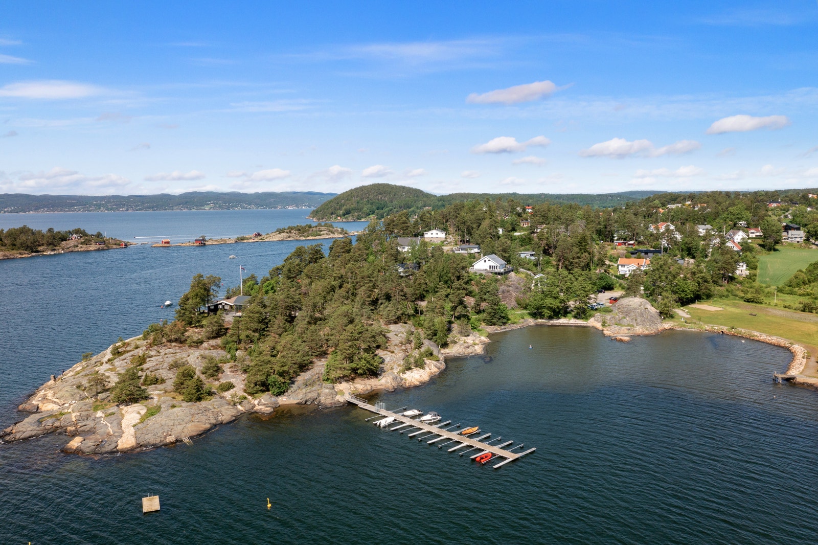 Ta med barna til Brevikbukta badeplass Galleribilde