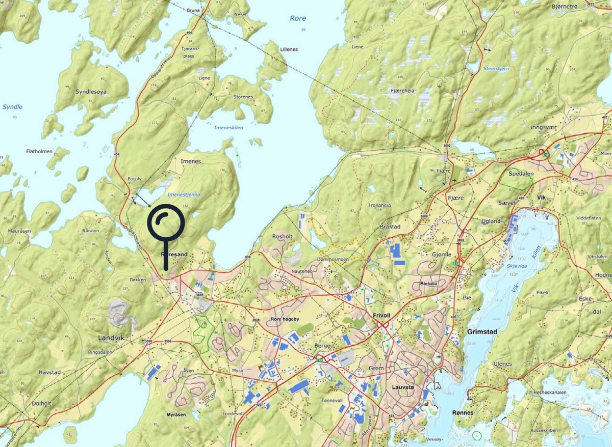Med gangavstand til skoler, butikker og rekreasjonsområder blir du en del av et trygt og barnevennlig miljø, perfekt for både småbarnsfamilier og de som ønsker å nyte livets roligere stunder Galleribilde