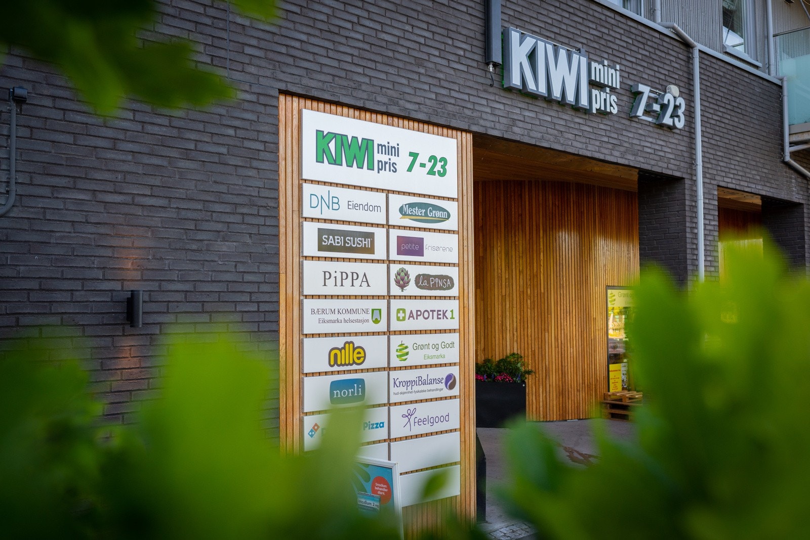 Senteret har en innvending handlegate og en god miks av butikker, tjenester og spisesteder. Galleribilde