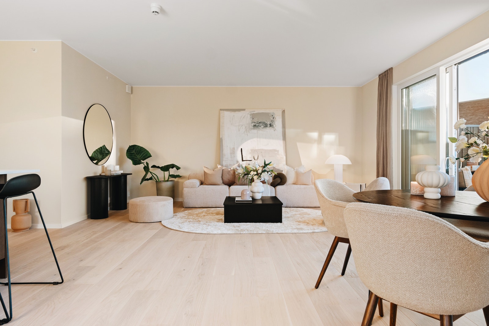 50 m2 stue og kjøkkenareal. Galleribilde