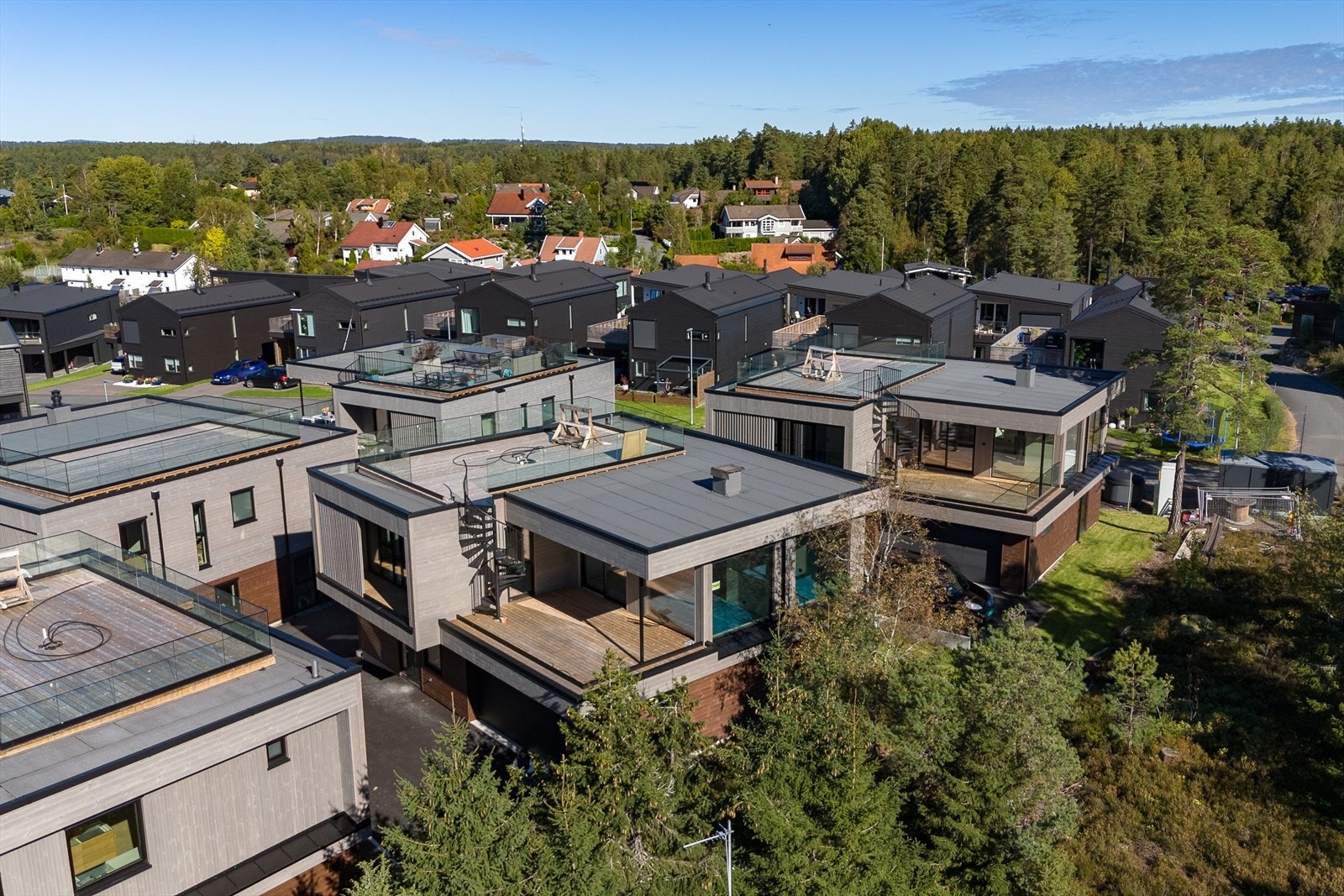 Den siste (Hus 7) ligger fint til med naturen tett på seg. Galleribilde
