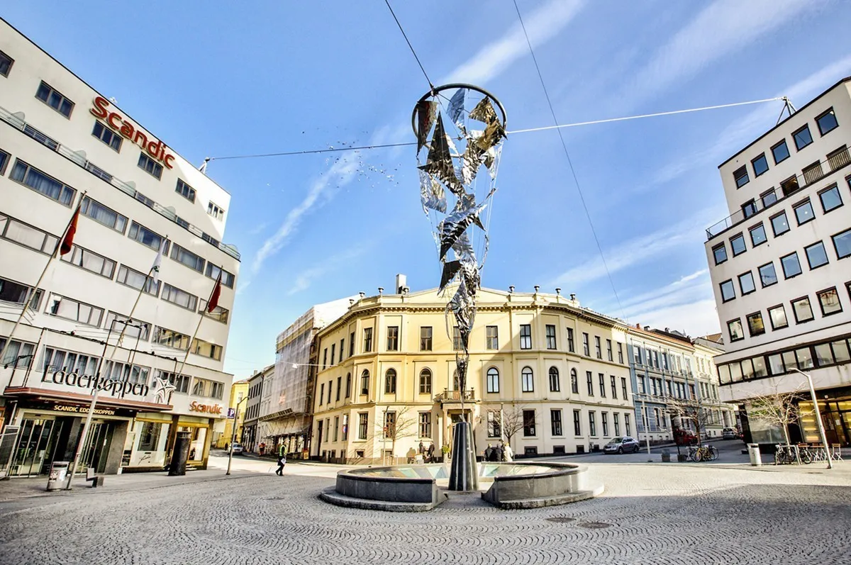 St. Olavs plass Galleribilde