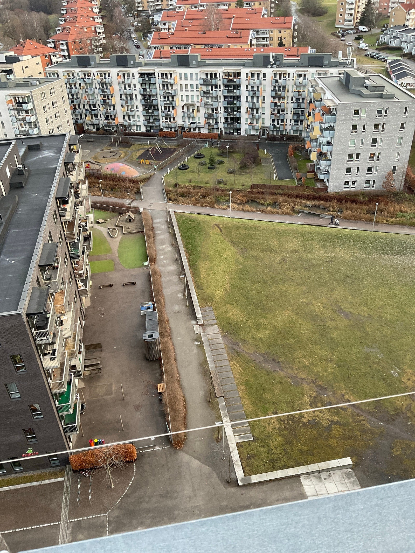 Hovinbekken, barnehage og park. Galleribilde