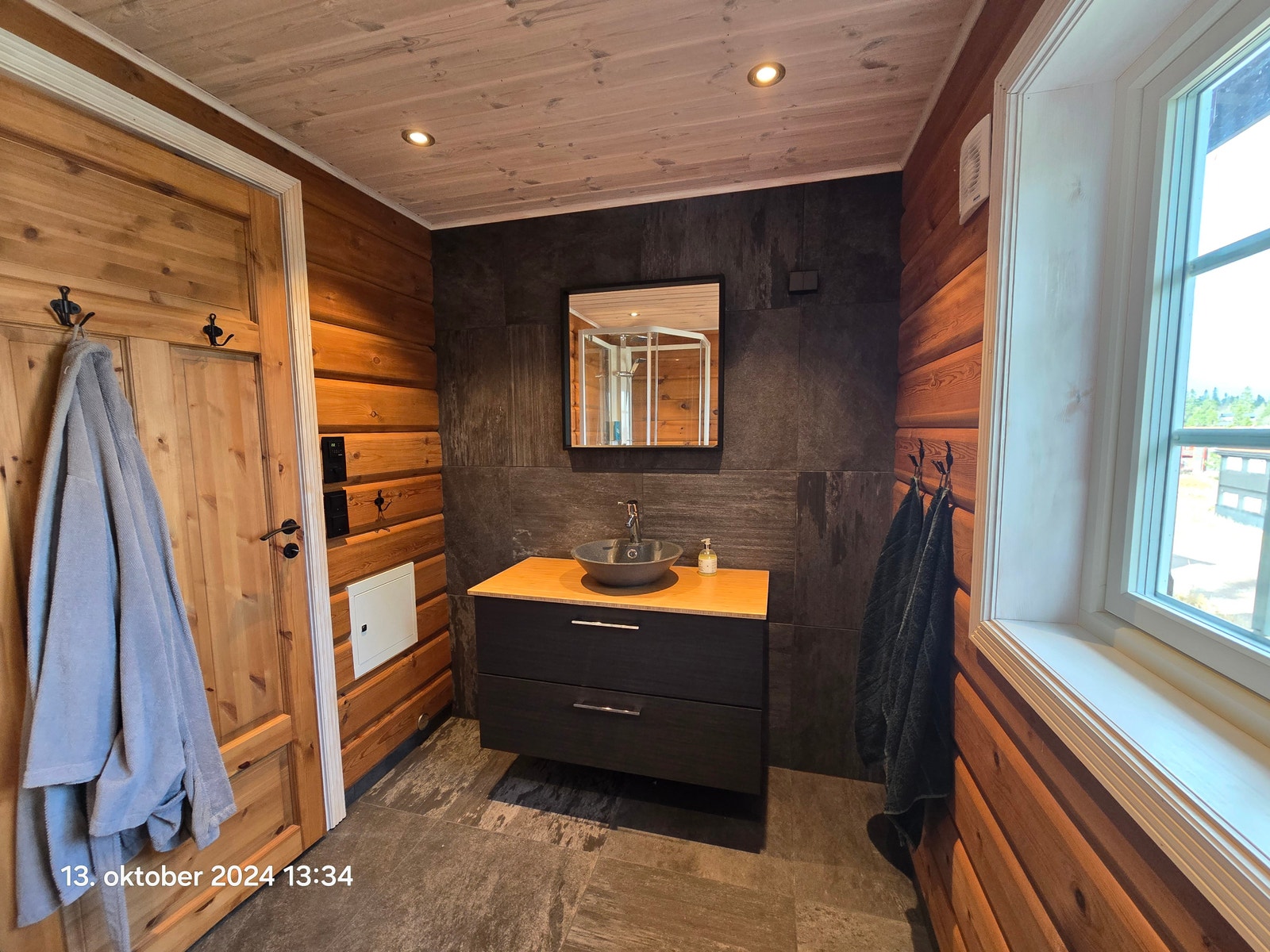 Bad 2. etasje Galleribilde