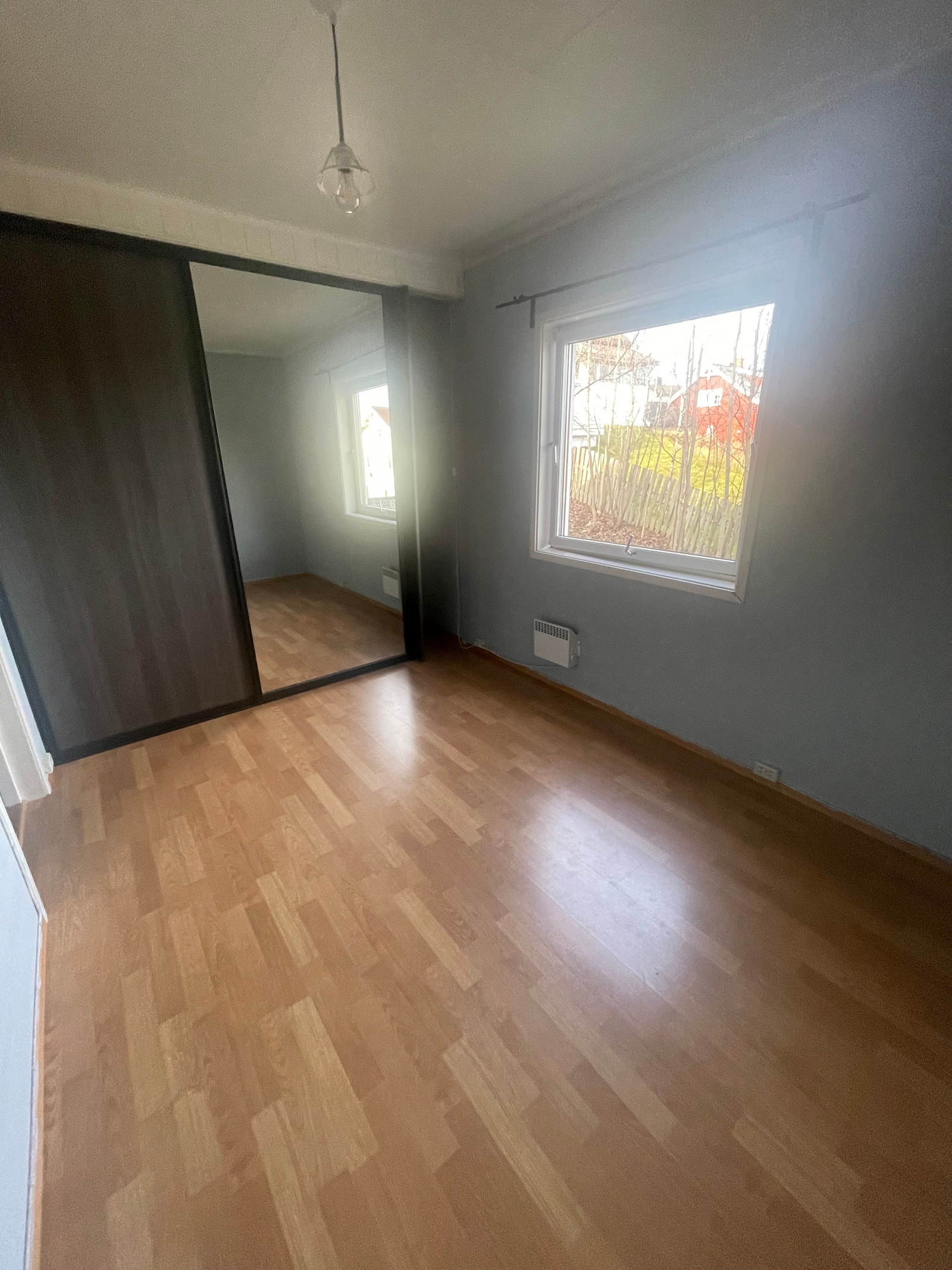 Soverom, stor skap Galleribilde